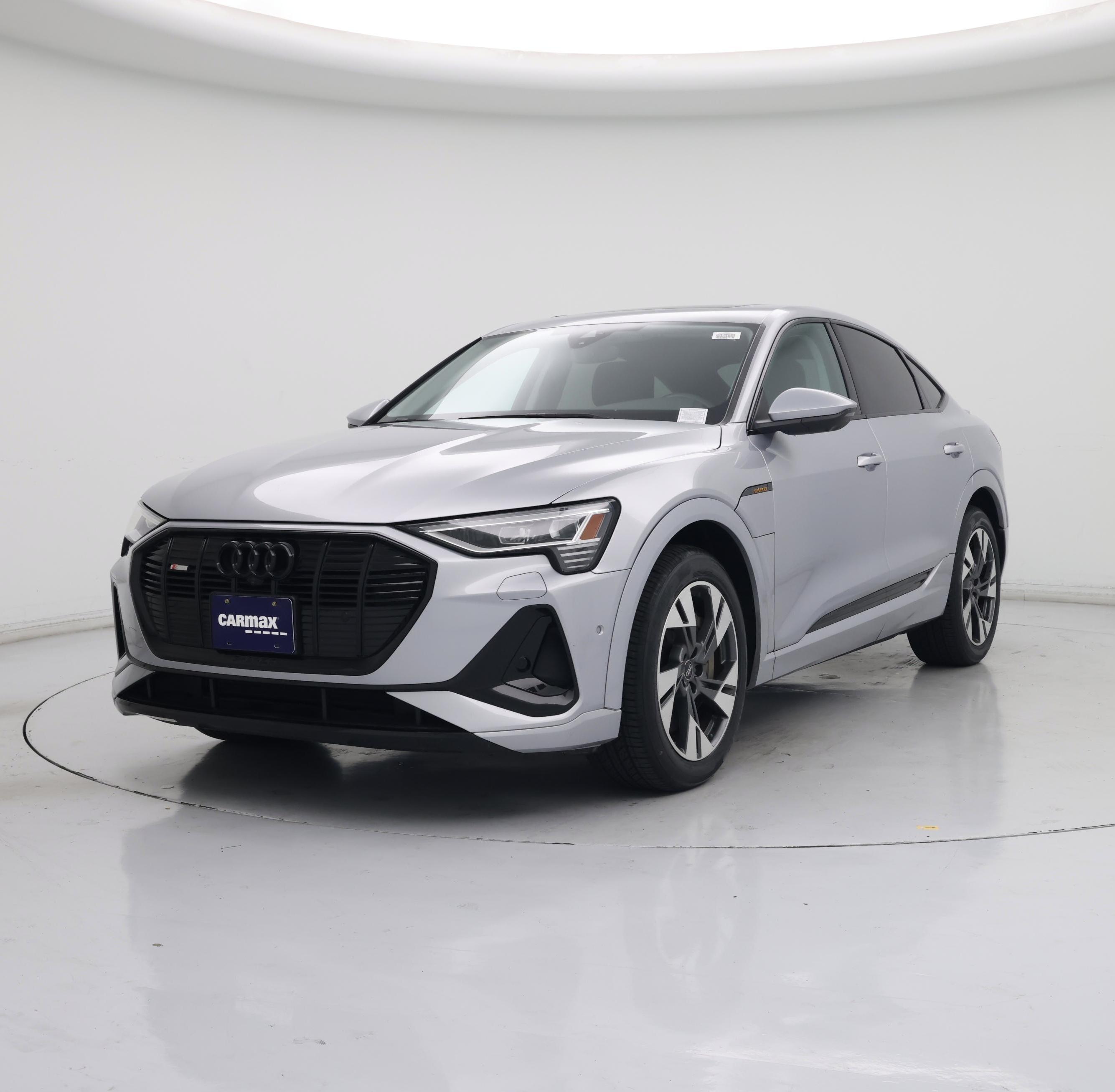 Thumbnail: 2022 Audi e-tron S - 4