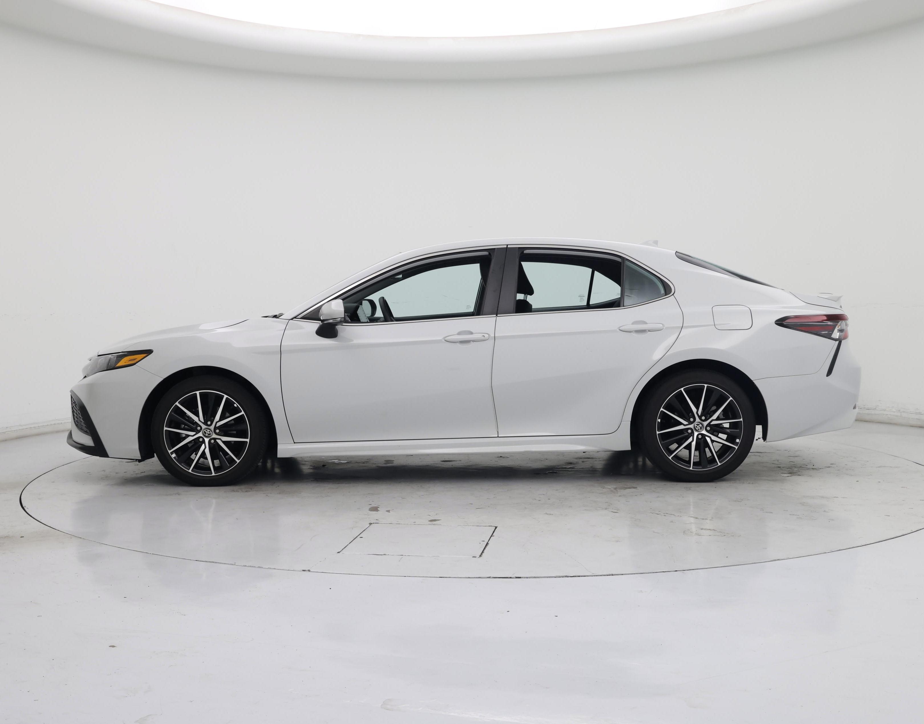 Thumbnail: 2023 Toyota Camry - 3