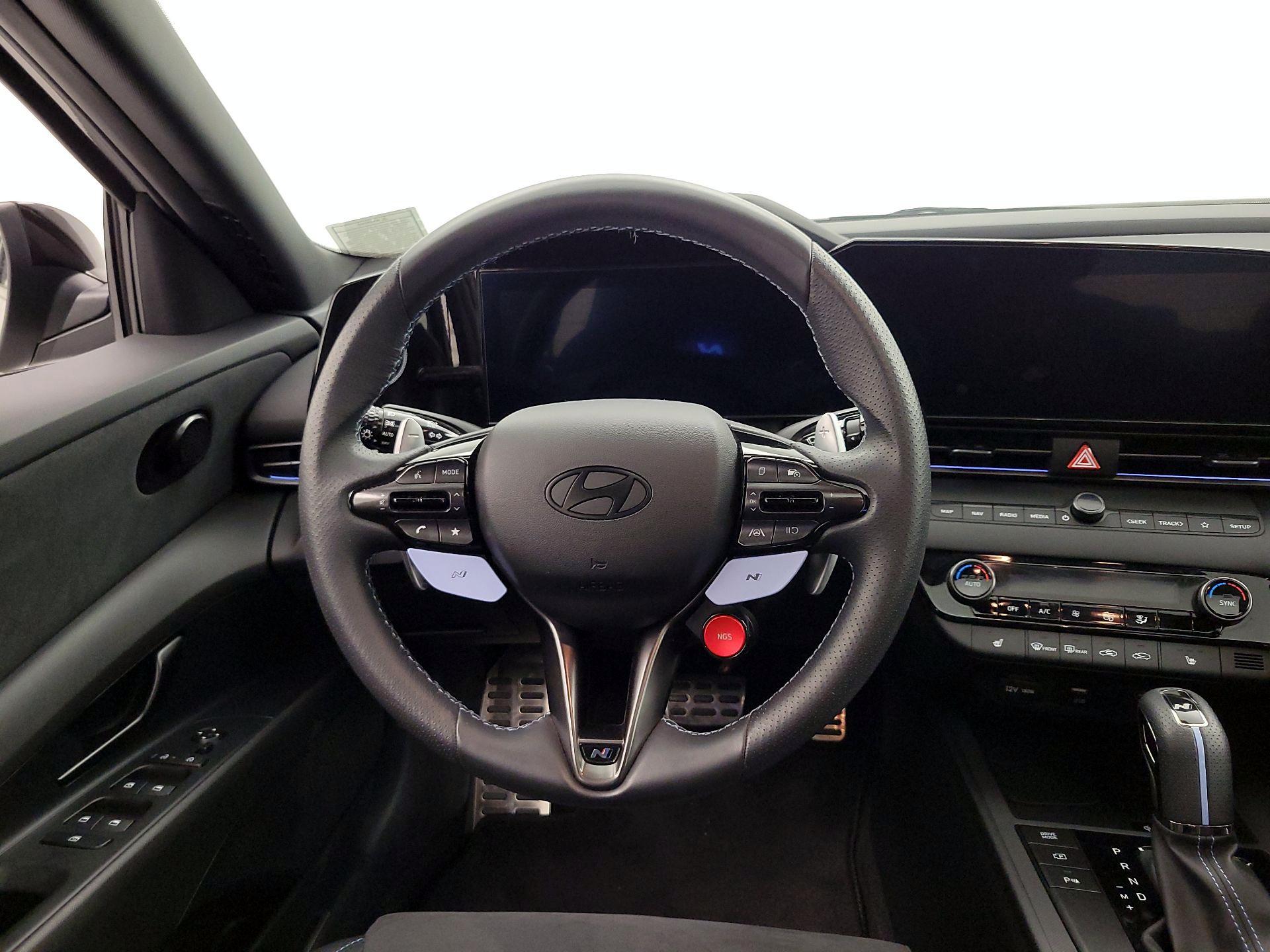 Thumbnail: 2024 Hyundai Elantra - 10