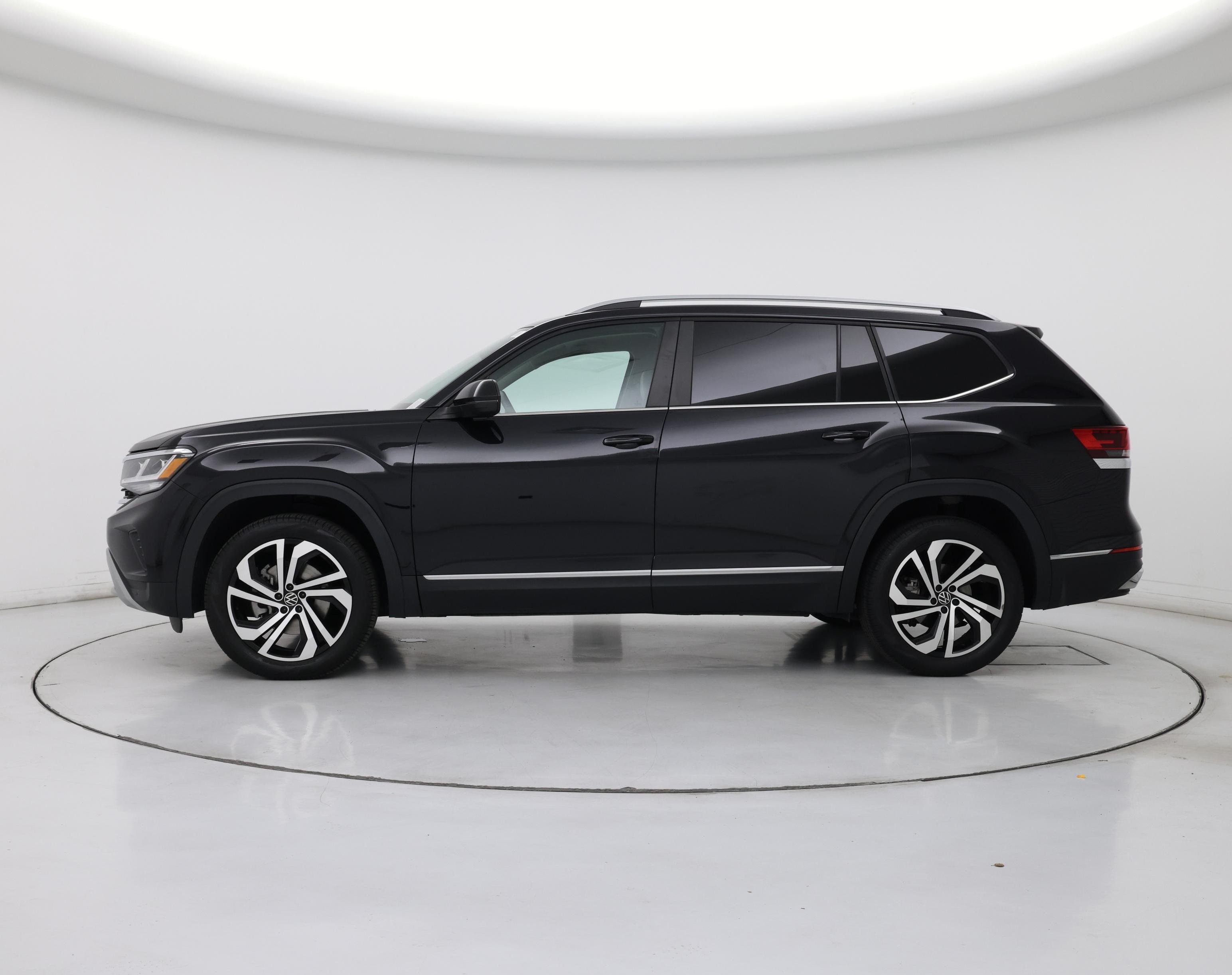 Thumbnail: 2022 Volkswagen Atlas - 3