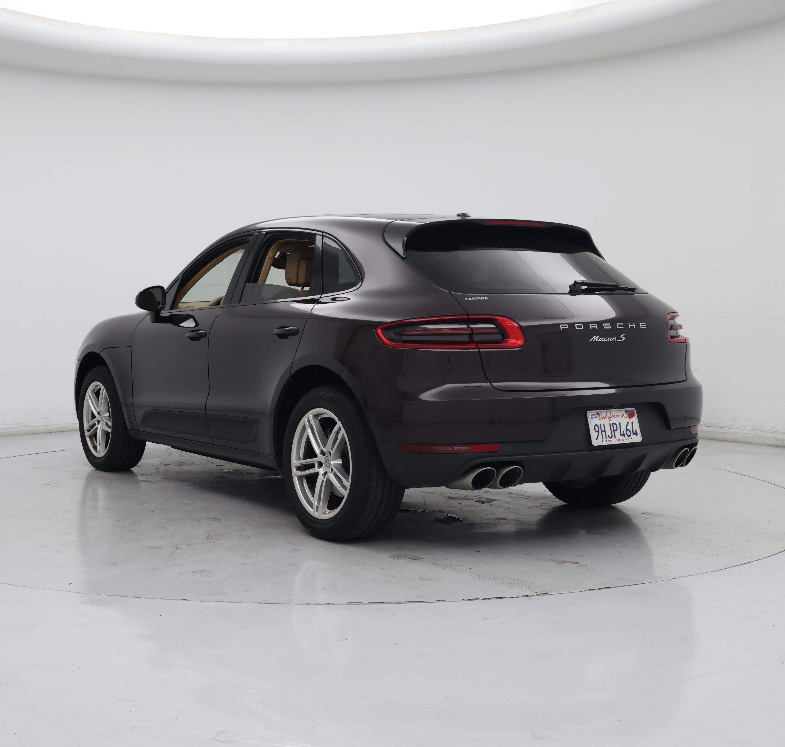 Thumbnail: 2016 Porsche Macan - 2