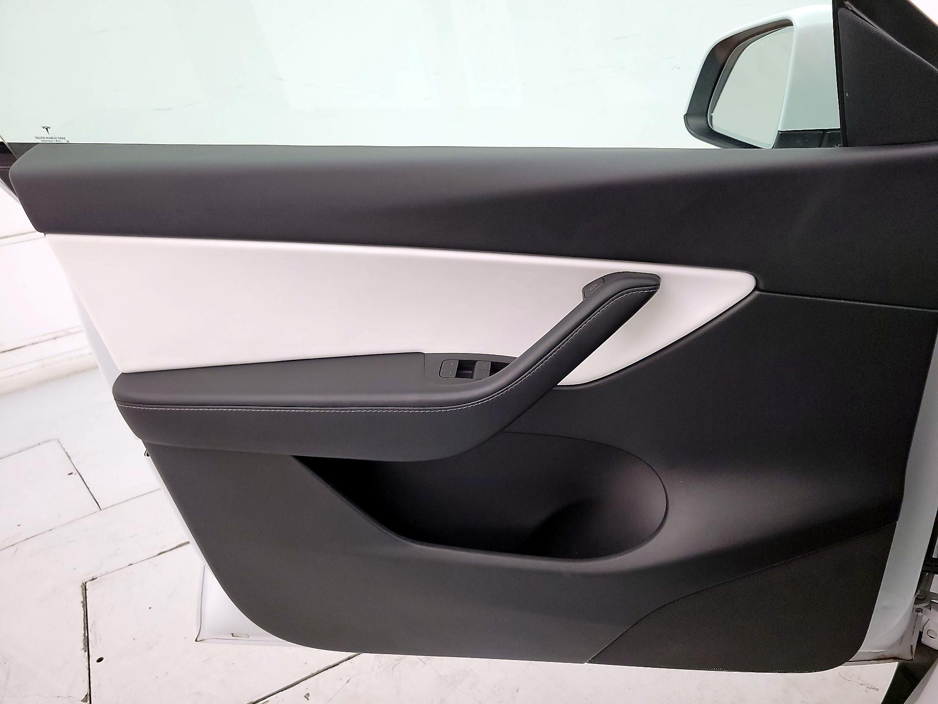 Thumbnail: 2021 Tesla Model Y - 12