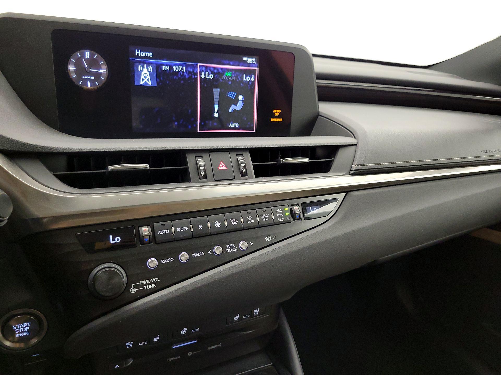 Thumbnail: 2019 Lexus ES - 16
