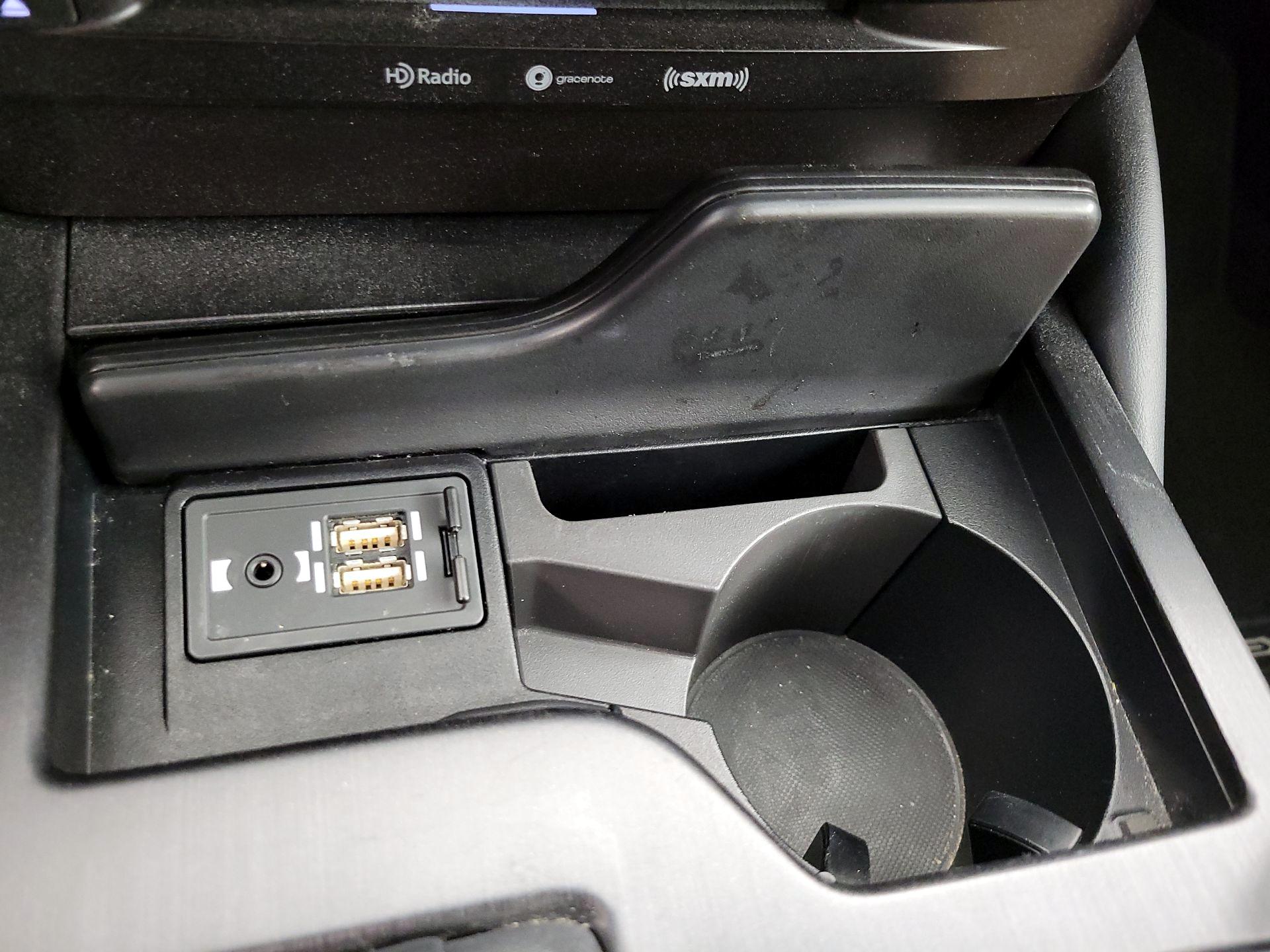 Thumbnail: 2019 Lexus ES - 18