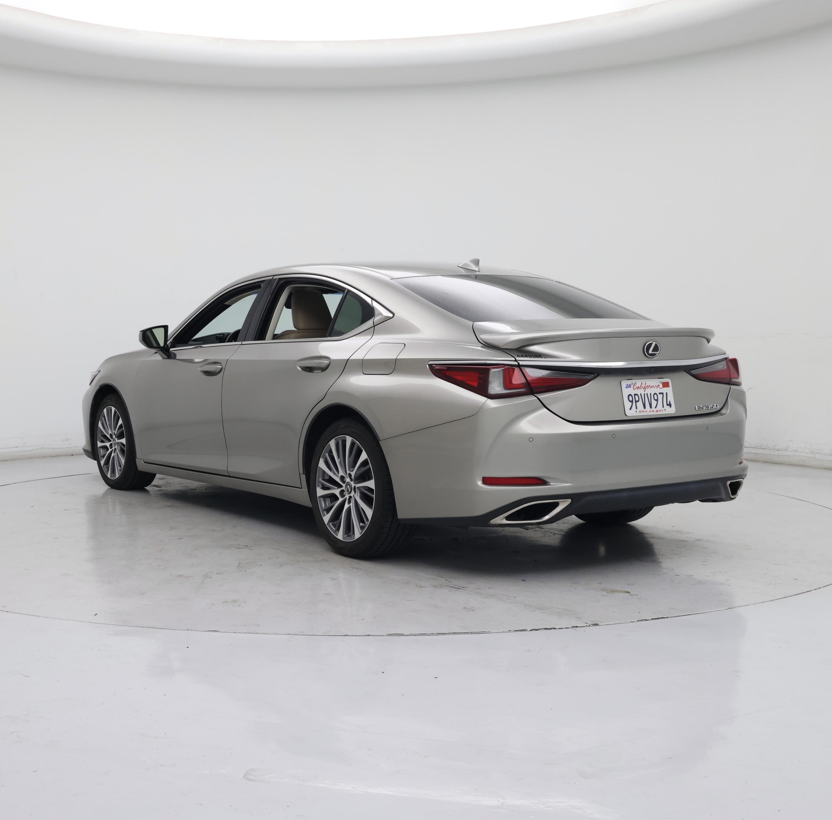Thumbnail: 2019 Lexus ES - 2