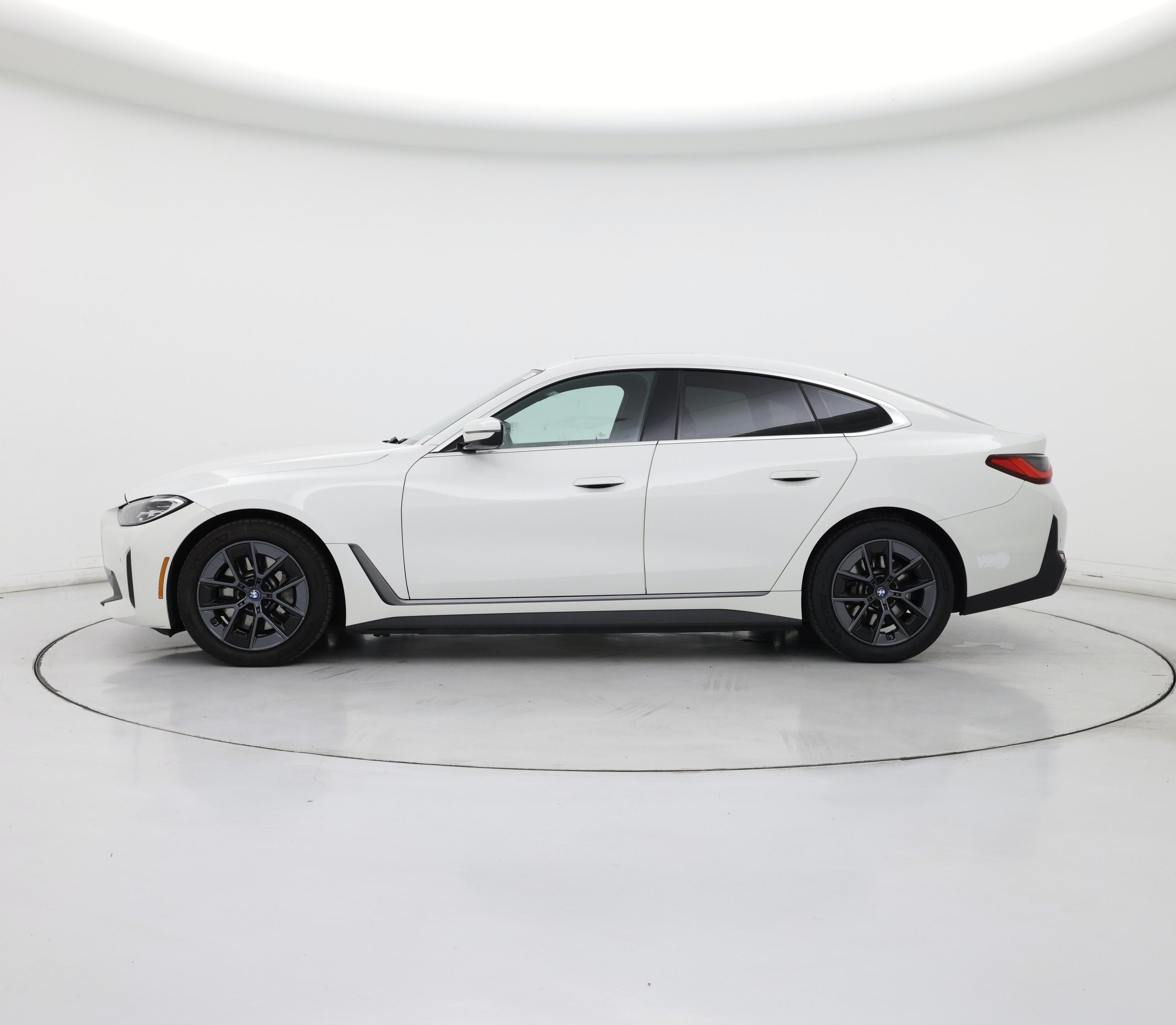 Thumbnail: 2023 BMW i4 - 3