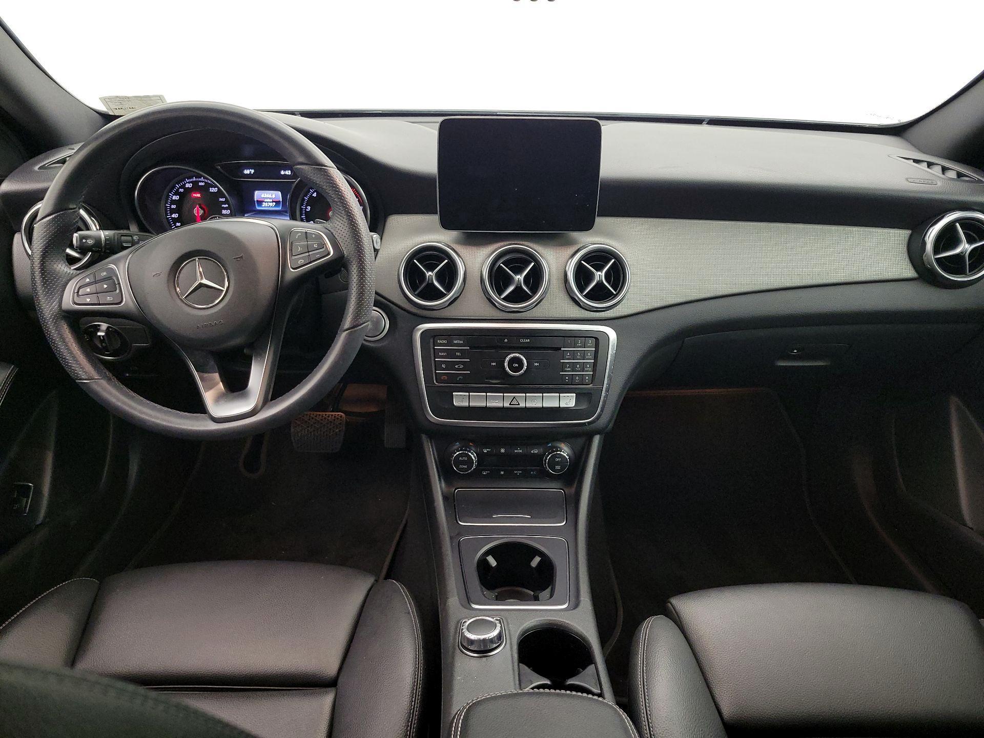 Thumbnail: 2020 Mercedes-Benz GLA - 9