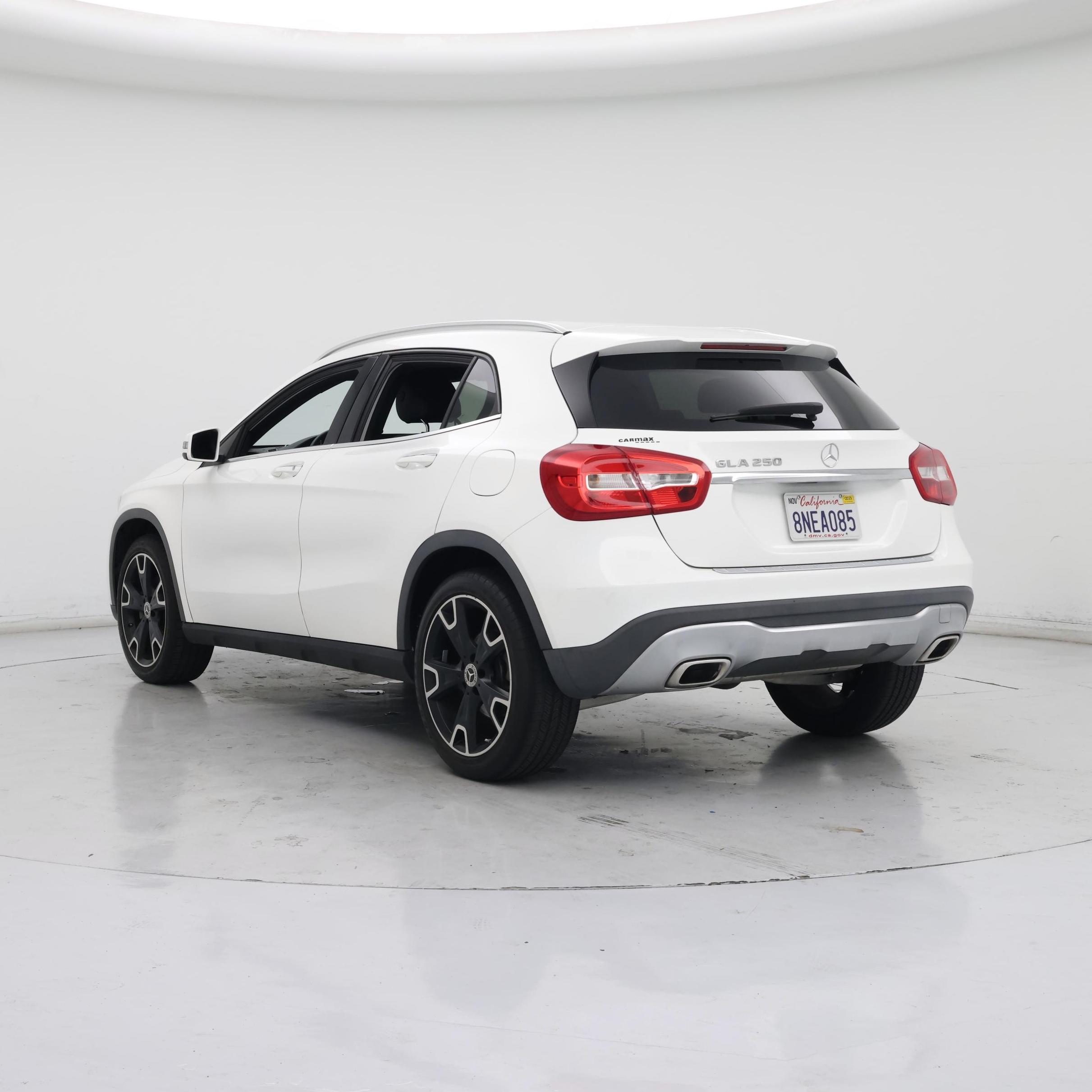 Thumbnail: 2020 Mercedes-Benz GLA - 2