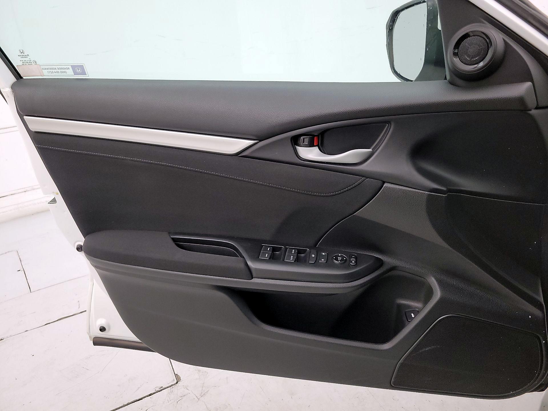 Thumbnail: 2017 Honda Civic - 12