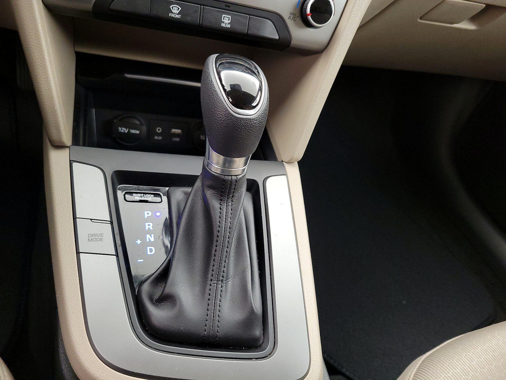 Thumbnail: 2017 Hyundai Elantra - 17