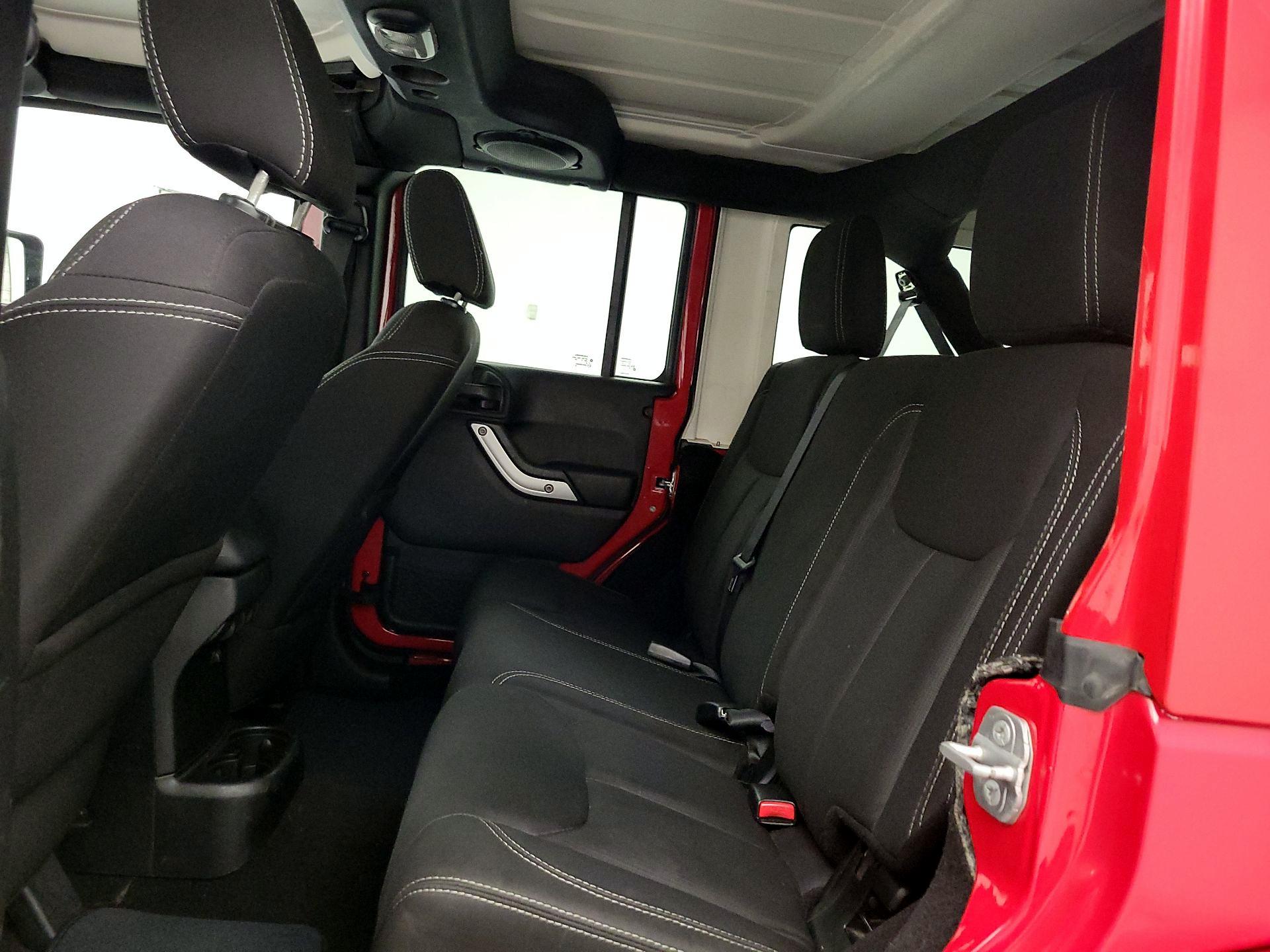 Thumbnail: 2014 Jeep Wrangler - 17