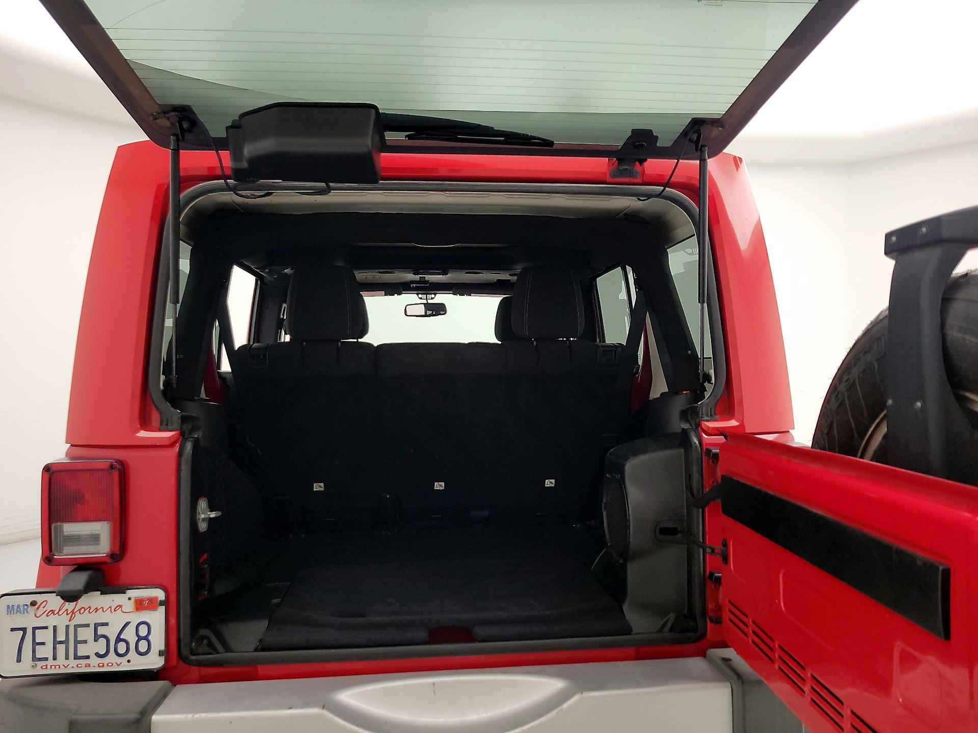 Thumbnail: 2014 Jeep Wrangler - 18