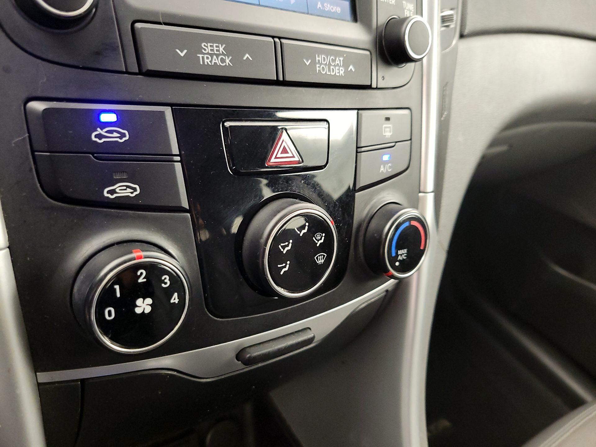 Thumbnail: 2014 Hyundai Sonata - 16
