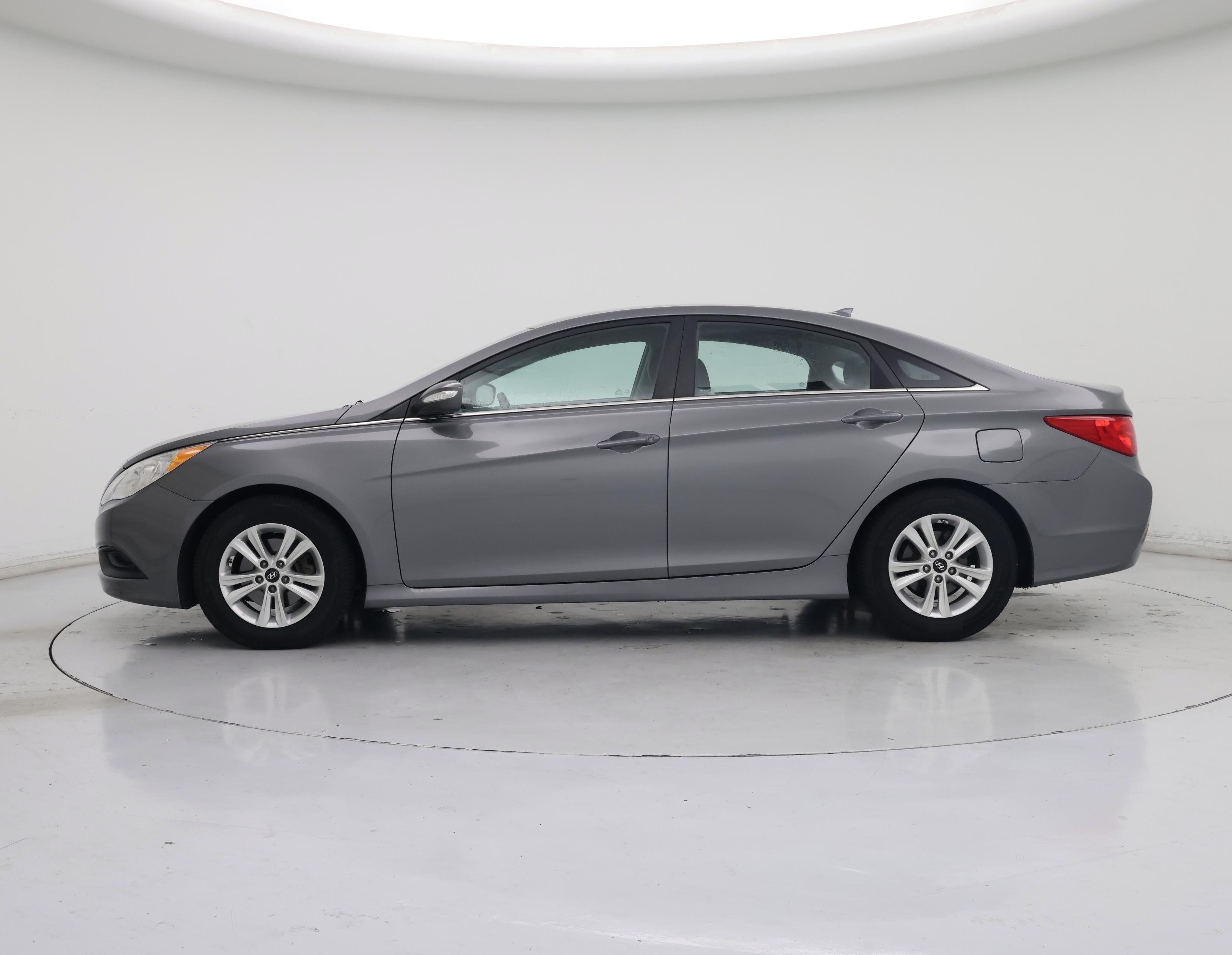 Thumbnail: 2014 Hyundai Sonata - 3