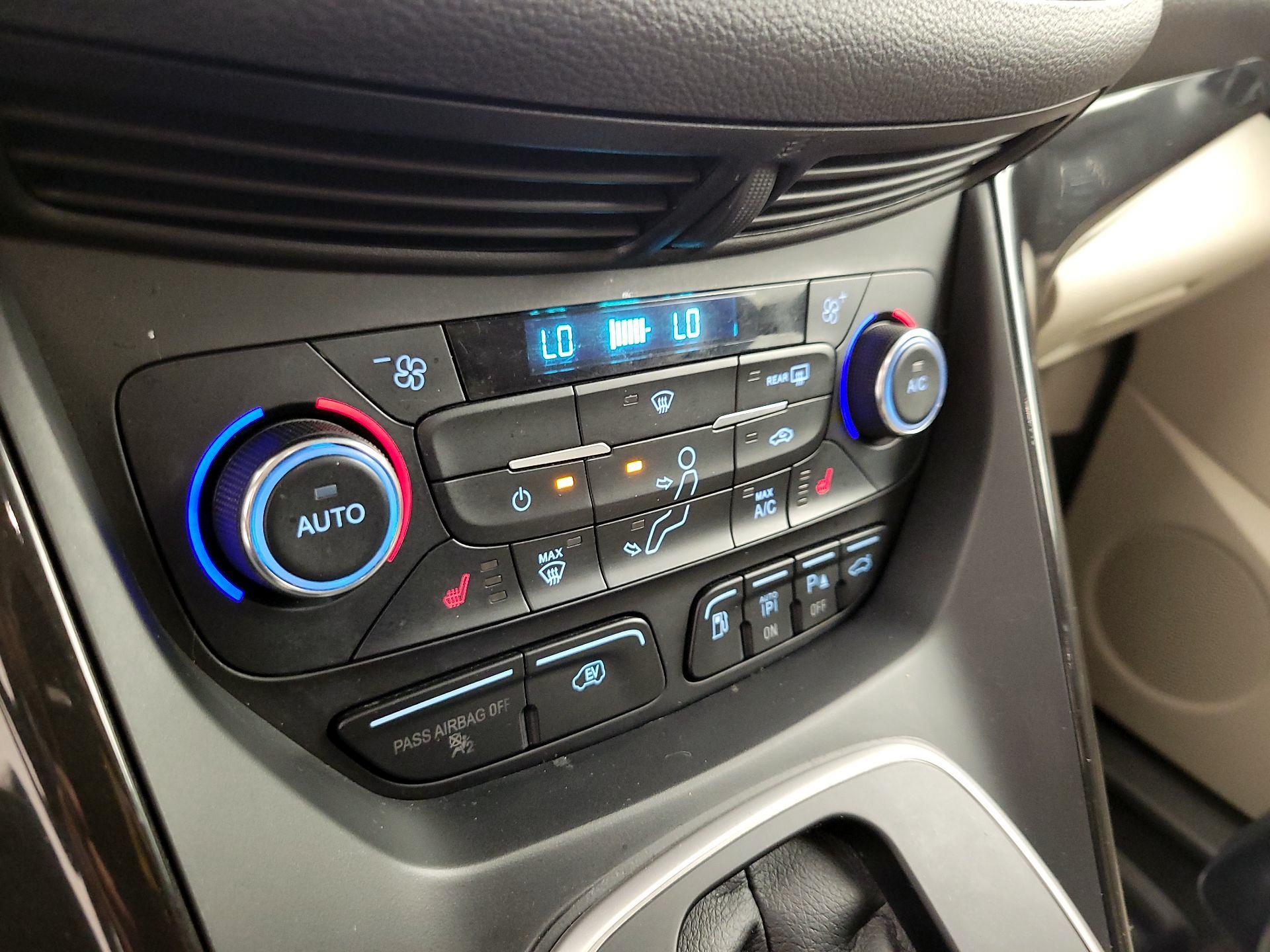 Thumbnail: 2017 Ford C-Max - 16