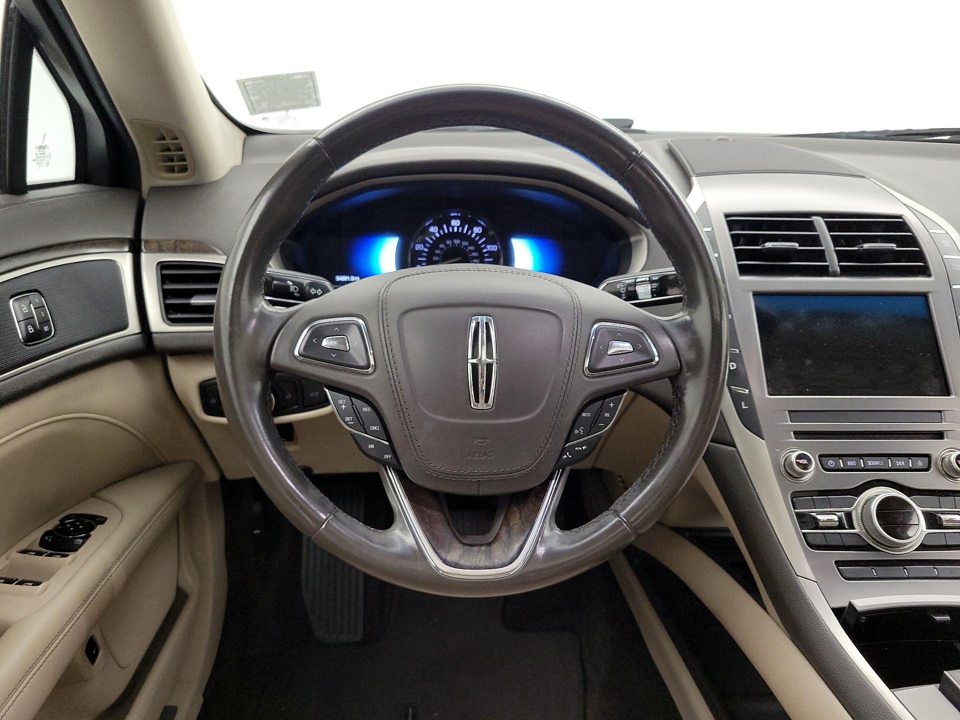 Thumbnail: 2017 Lincoln MKZ - 10