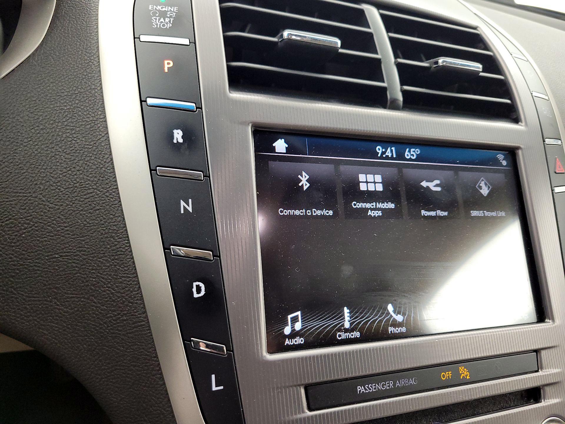 Thumbnail: 2017 Lincoln MKZ - 18