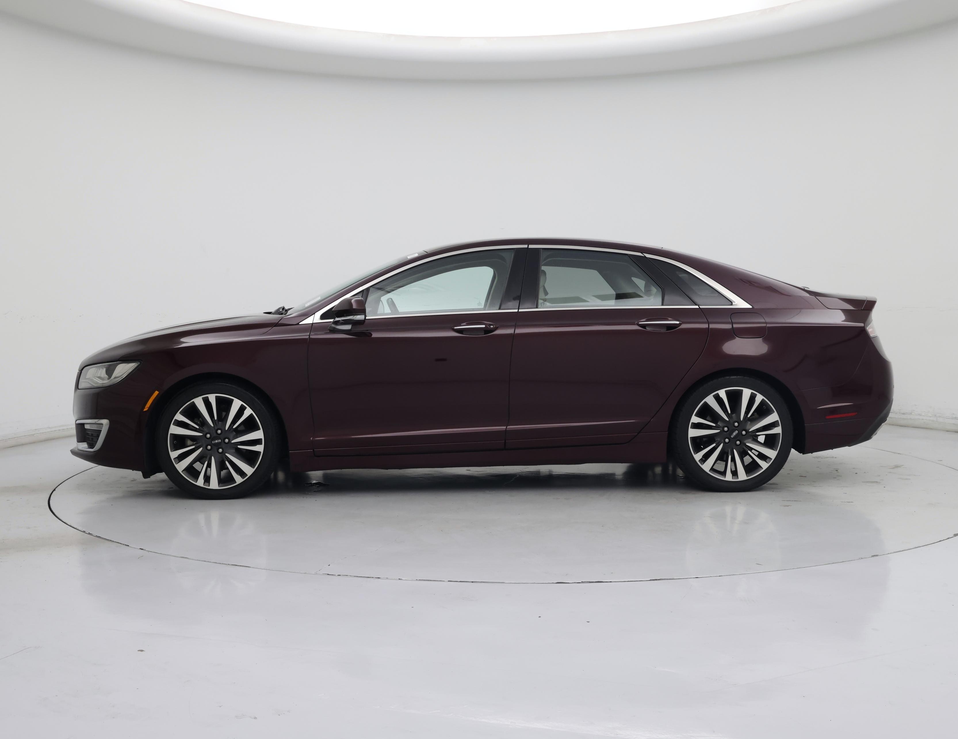Thumbnail: 2017 Lincoln MKZ - 3