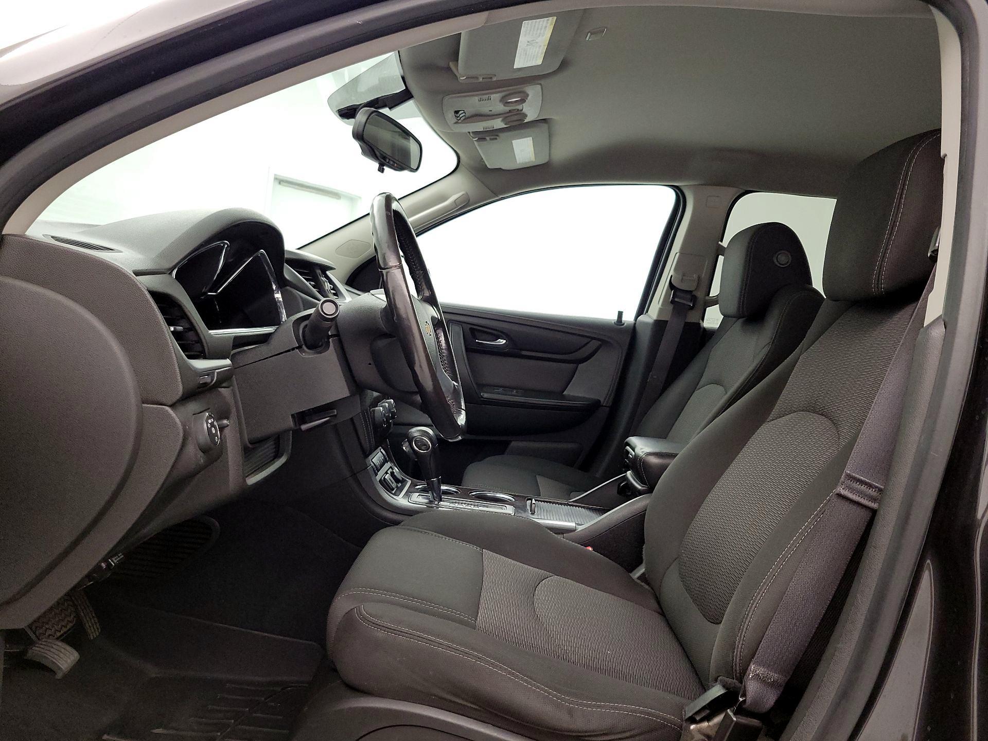 Thumbnail: 2015 Chevrolet Traverse - 11