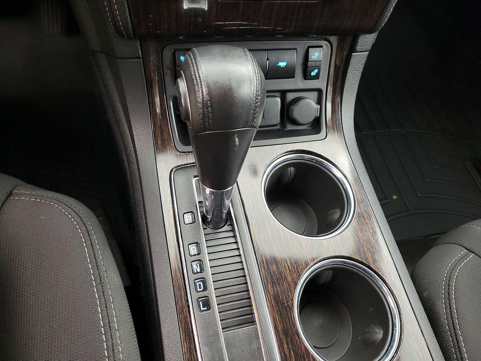 Thumbnail: 2015 Chevrolet Traverse - 17