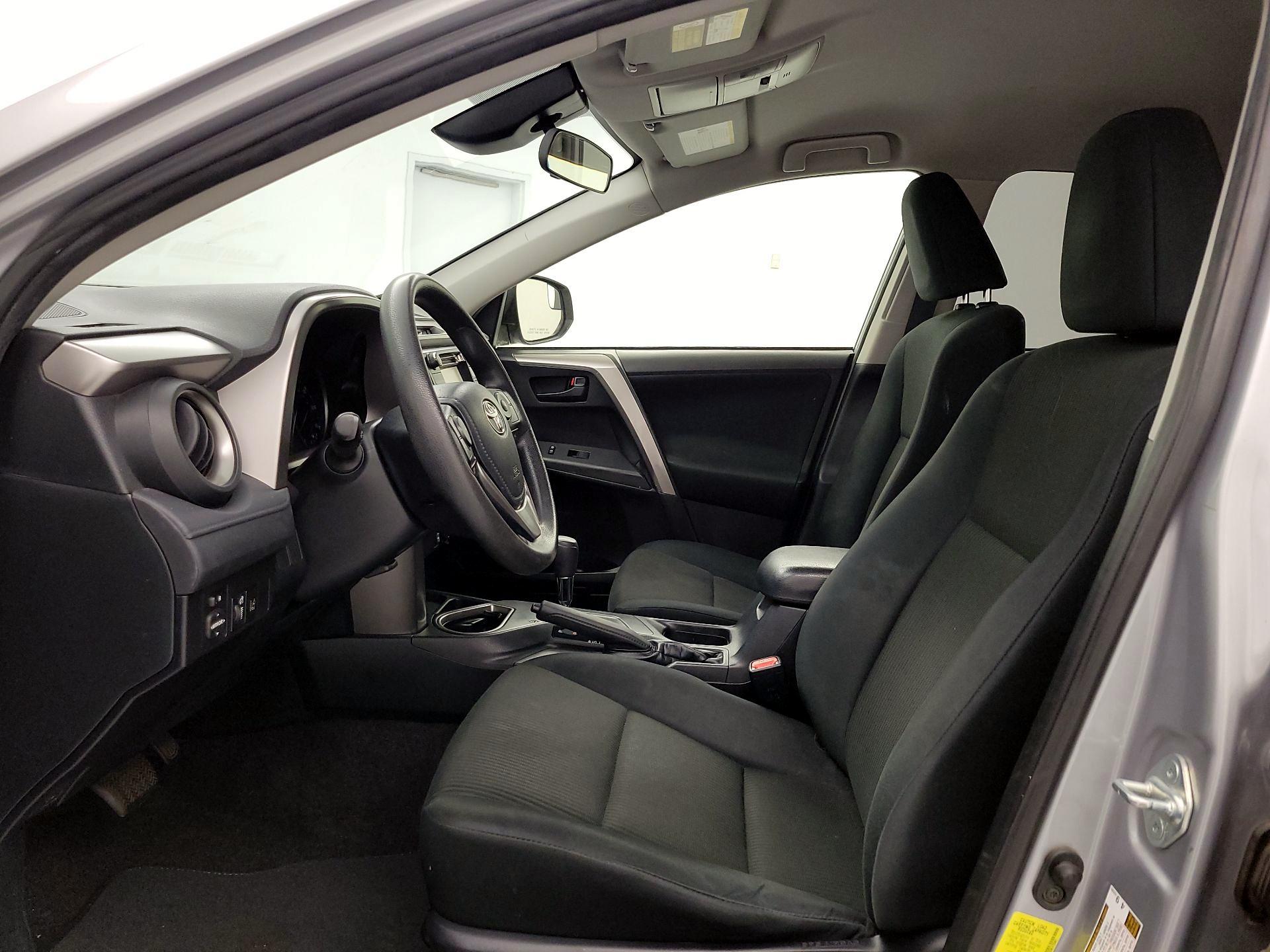 Thumbnail: 2018 Toyota RAV4 - 11