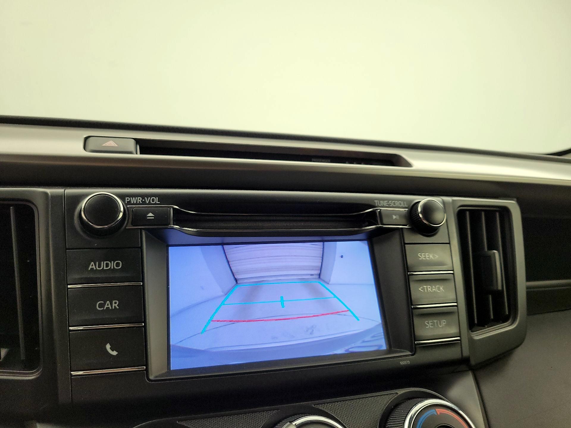 Thumbnail: 2018 Toyota RAV4 - 14