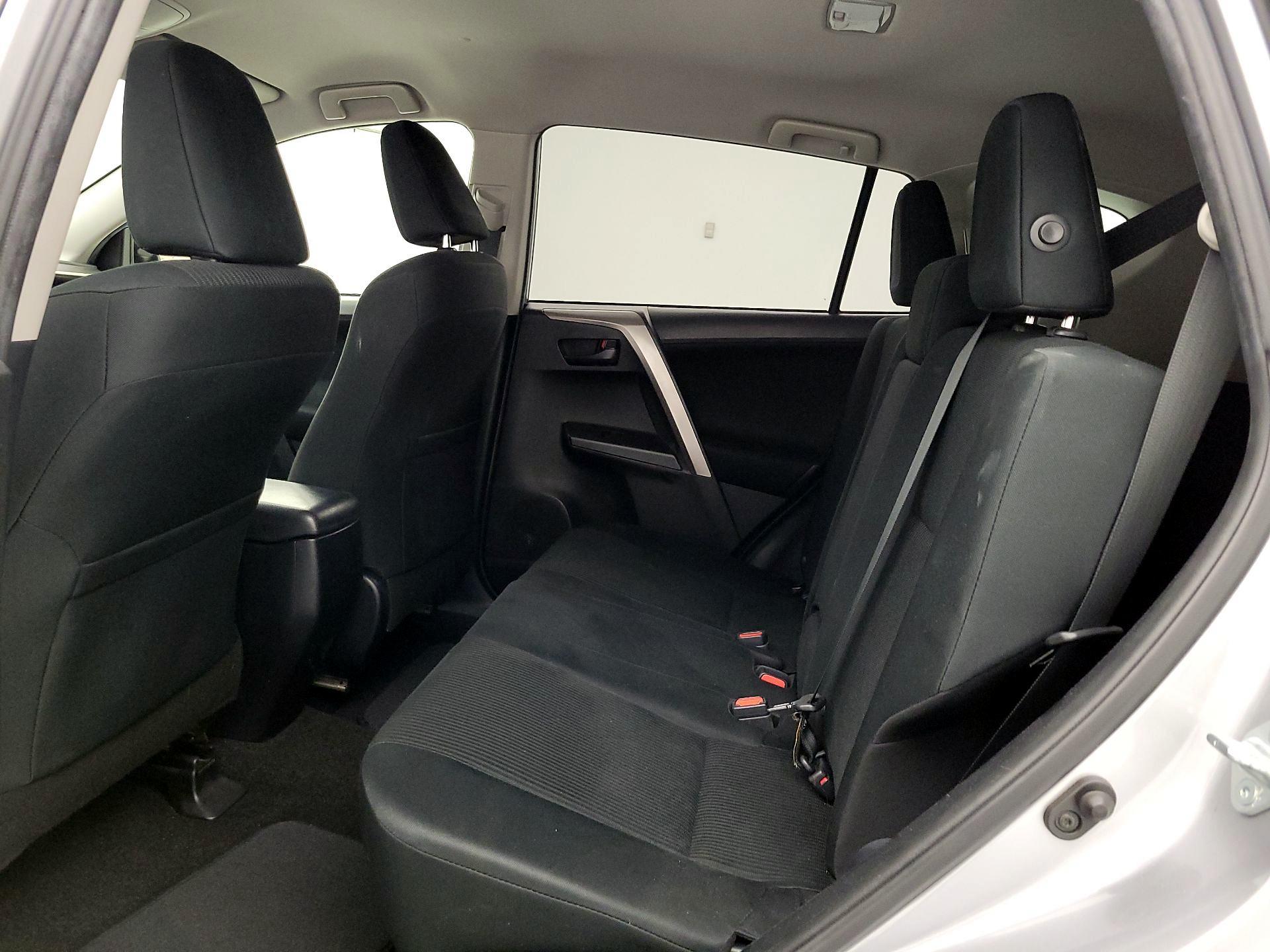 Thumbnail: 2018 Toyota RAV4 - 19