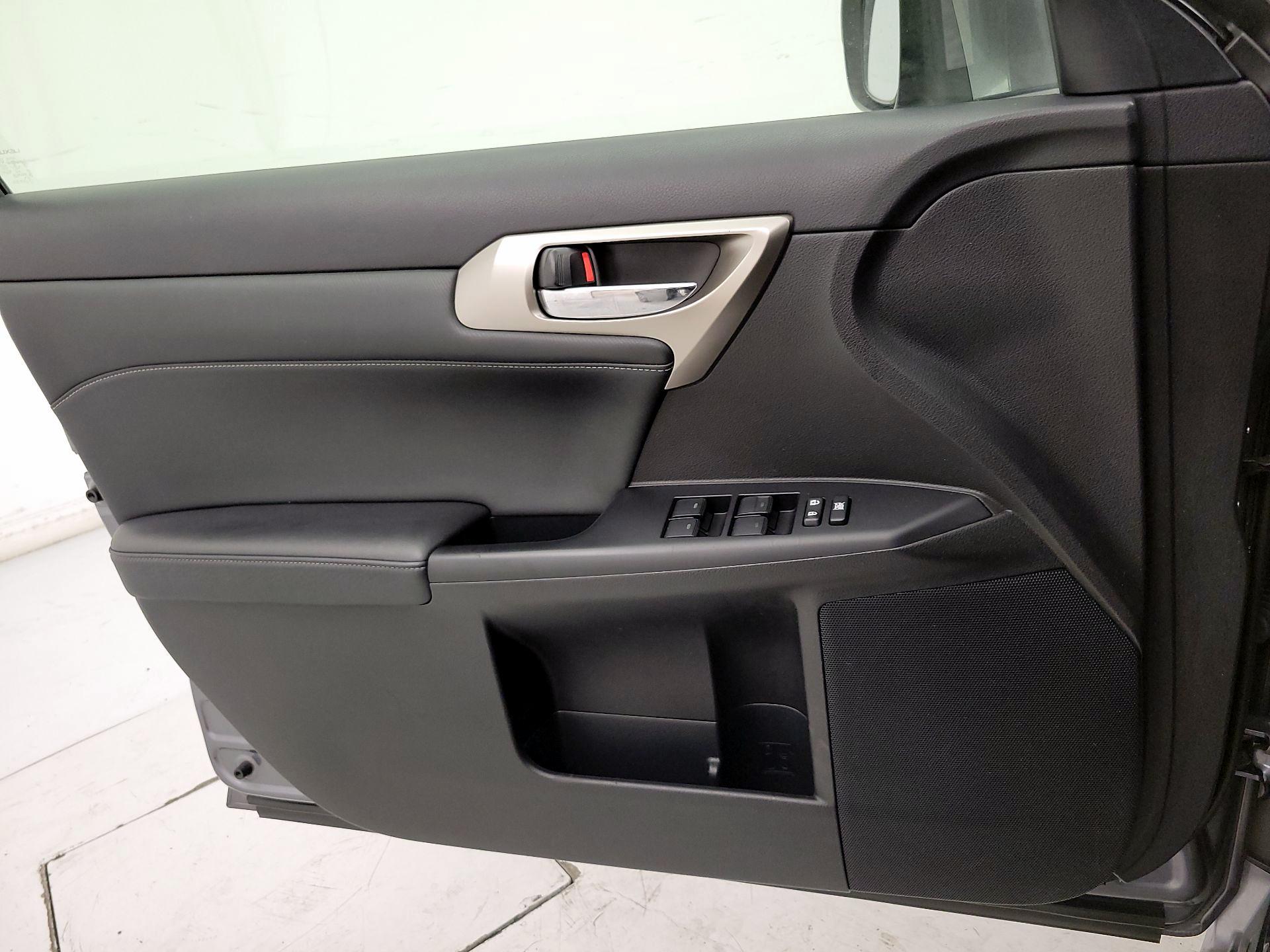 Thumbnail: 2014 Lexus CT - 12