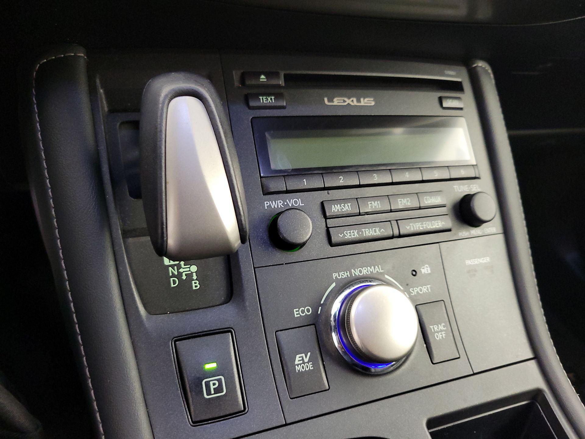 Thumbnail: 2014 Lexus CT - 16