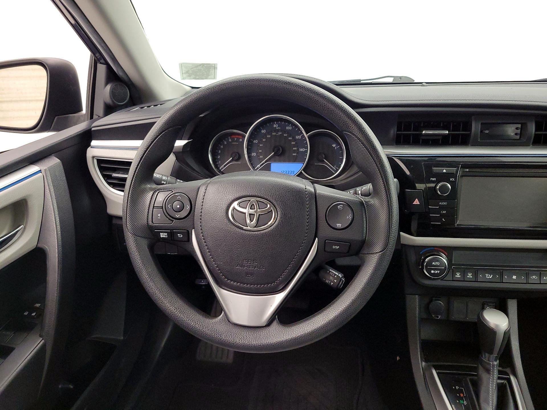 Thumbnail: 2015 Toyota Corolla - 10