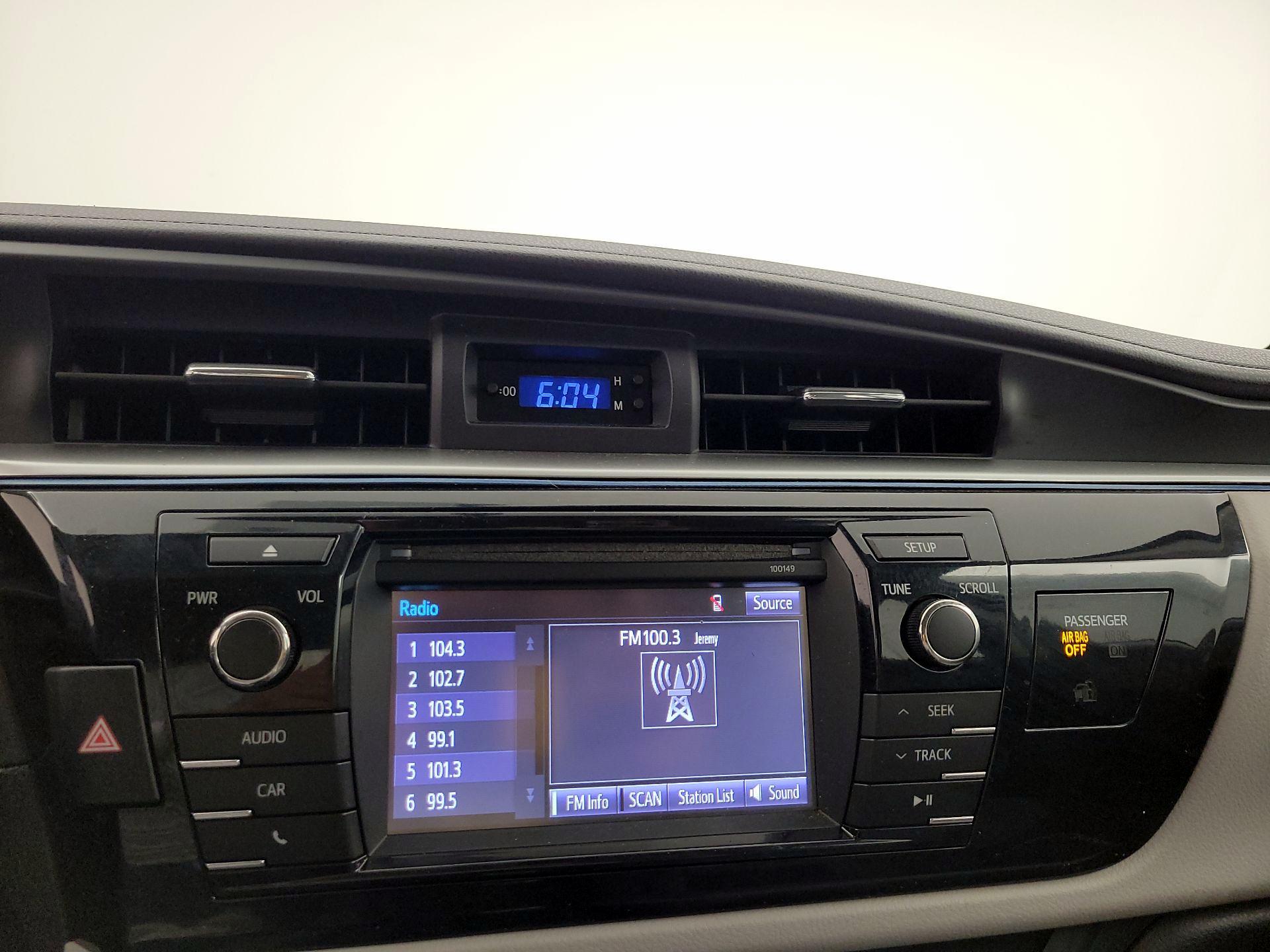 Thumbnail: 2015 Toyota Corolla - 15