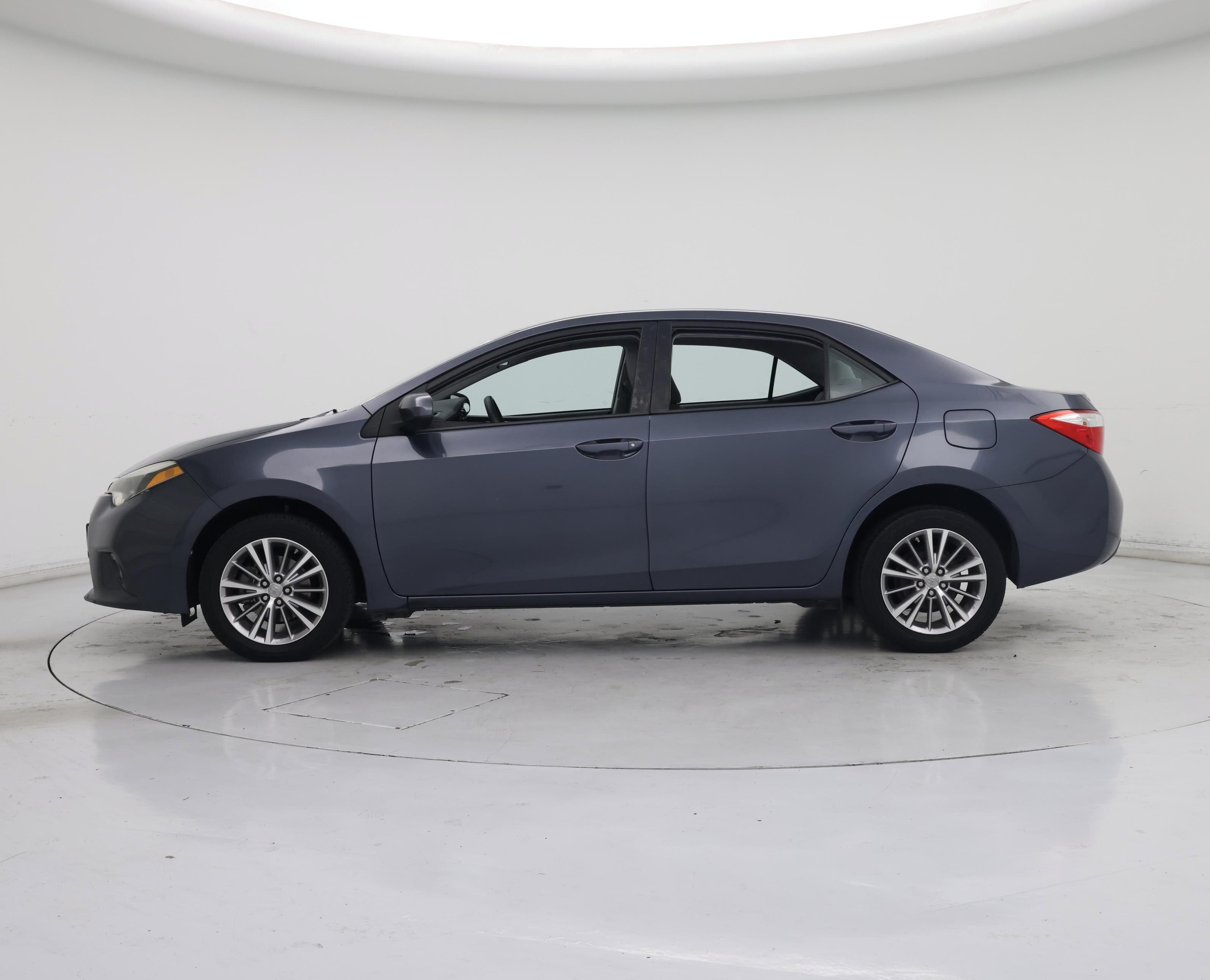 Thumbnail: 2015 Toyota Corolla - 3