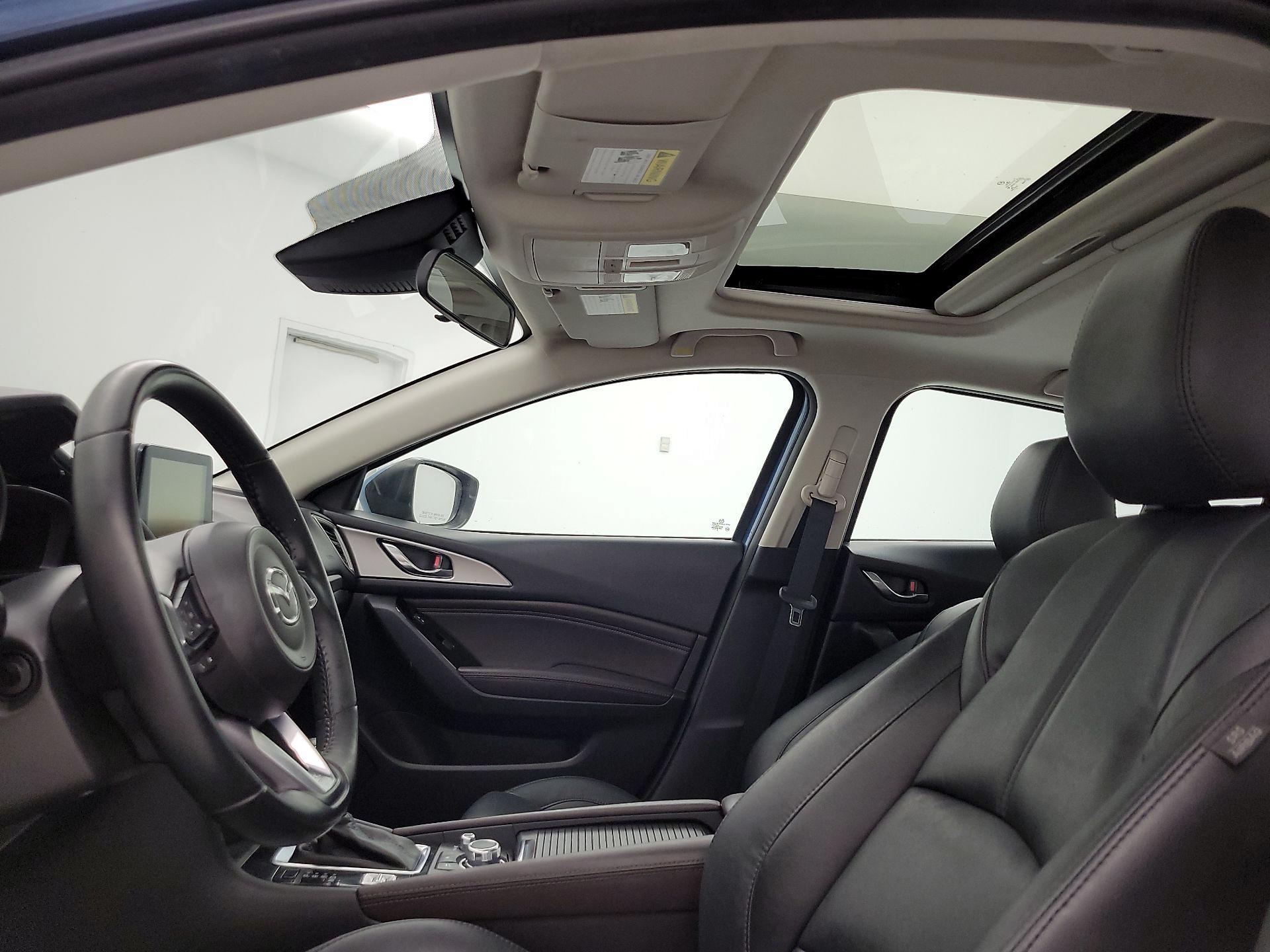 Thumbnail: 2017 Mazda Mazda3 - 20