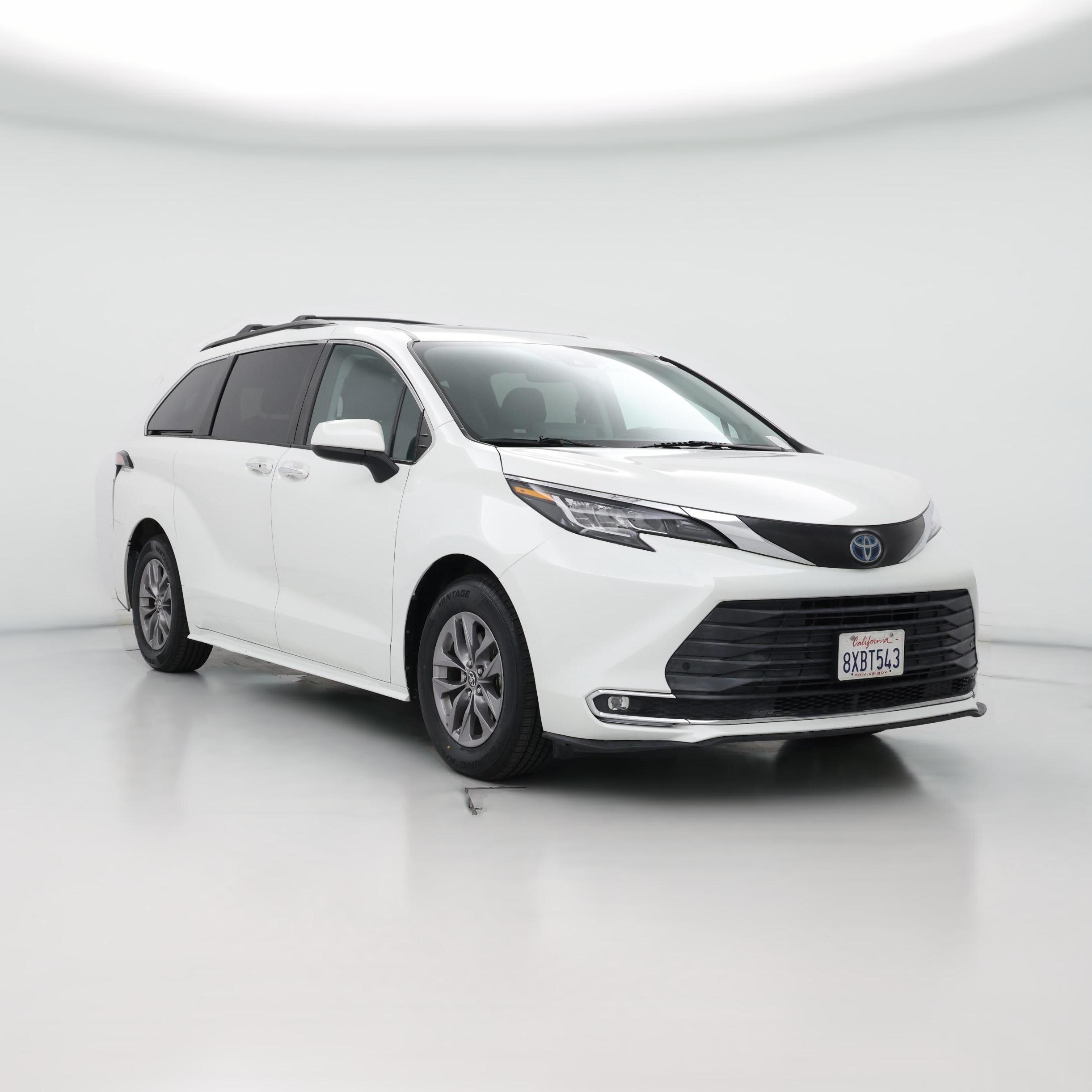 Thumbnail: 2021 Toyota Sienna - 1