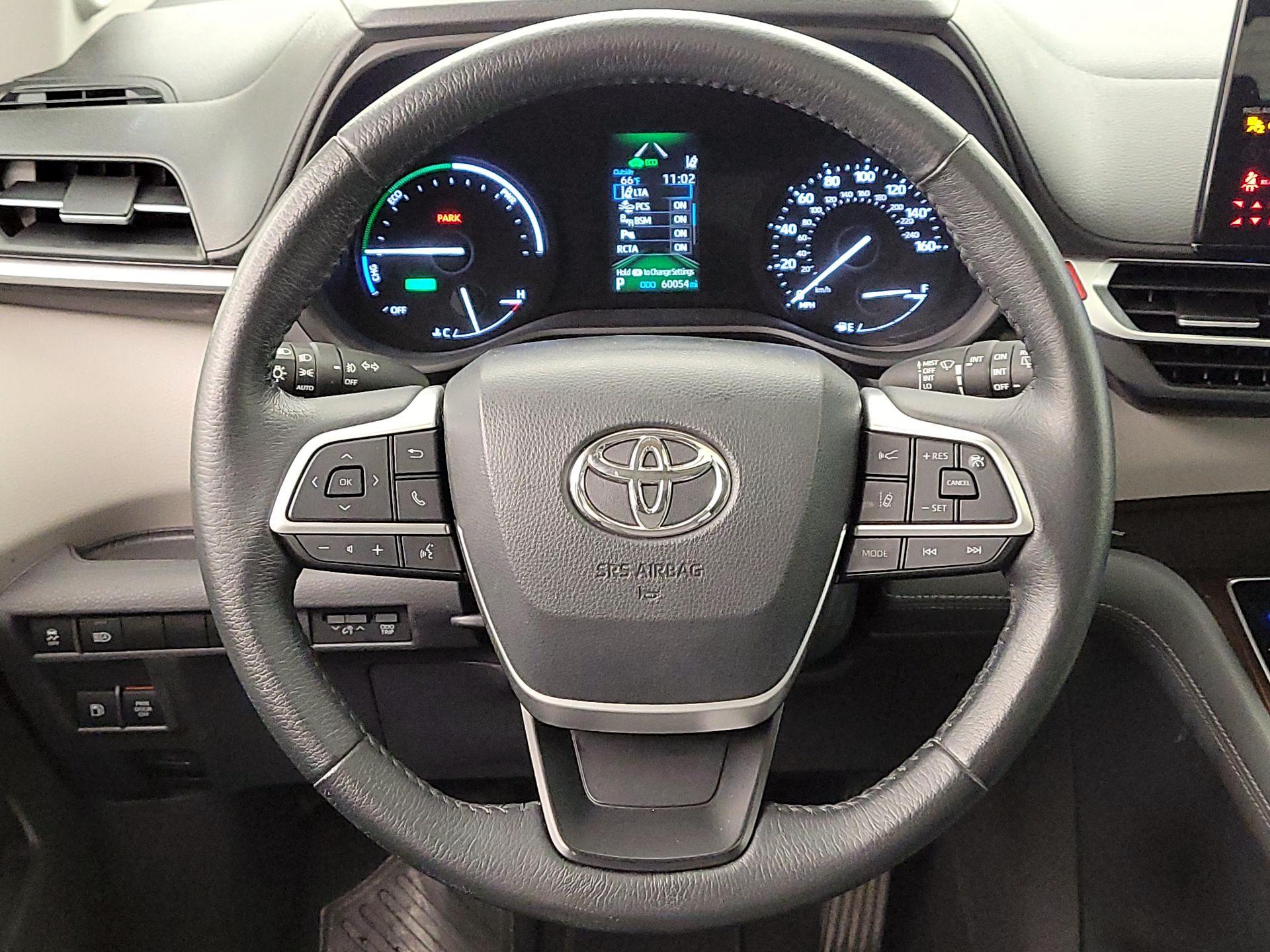 Thumbnail: 2021 Toyota Sienna - 10