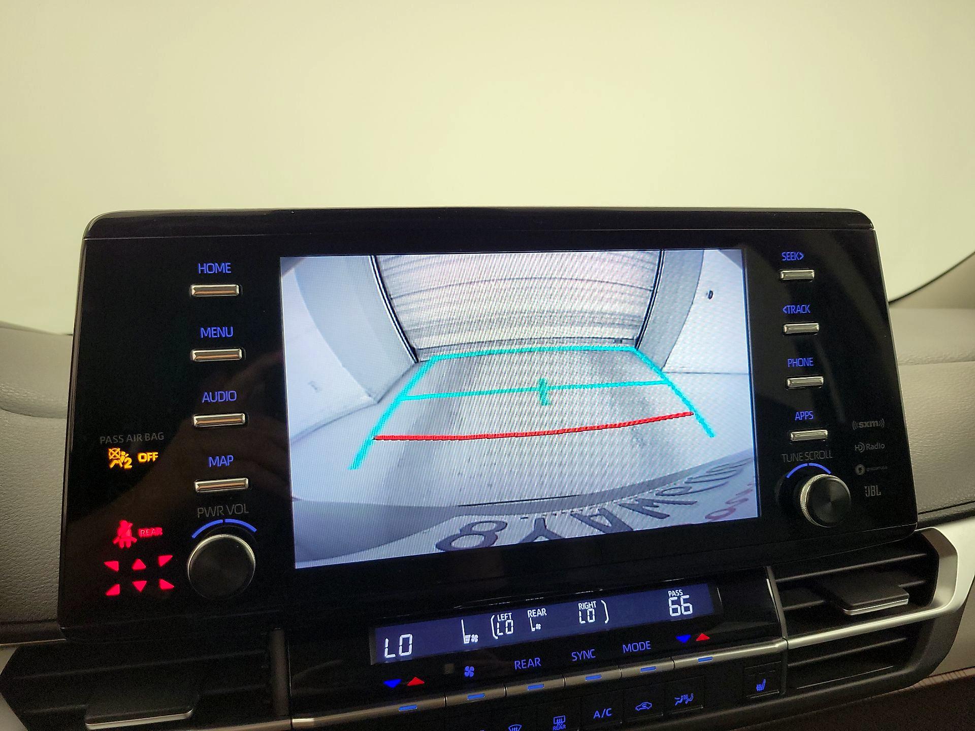 Thumbnail: 2021 Toyota Sienna - 15