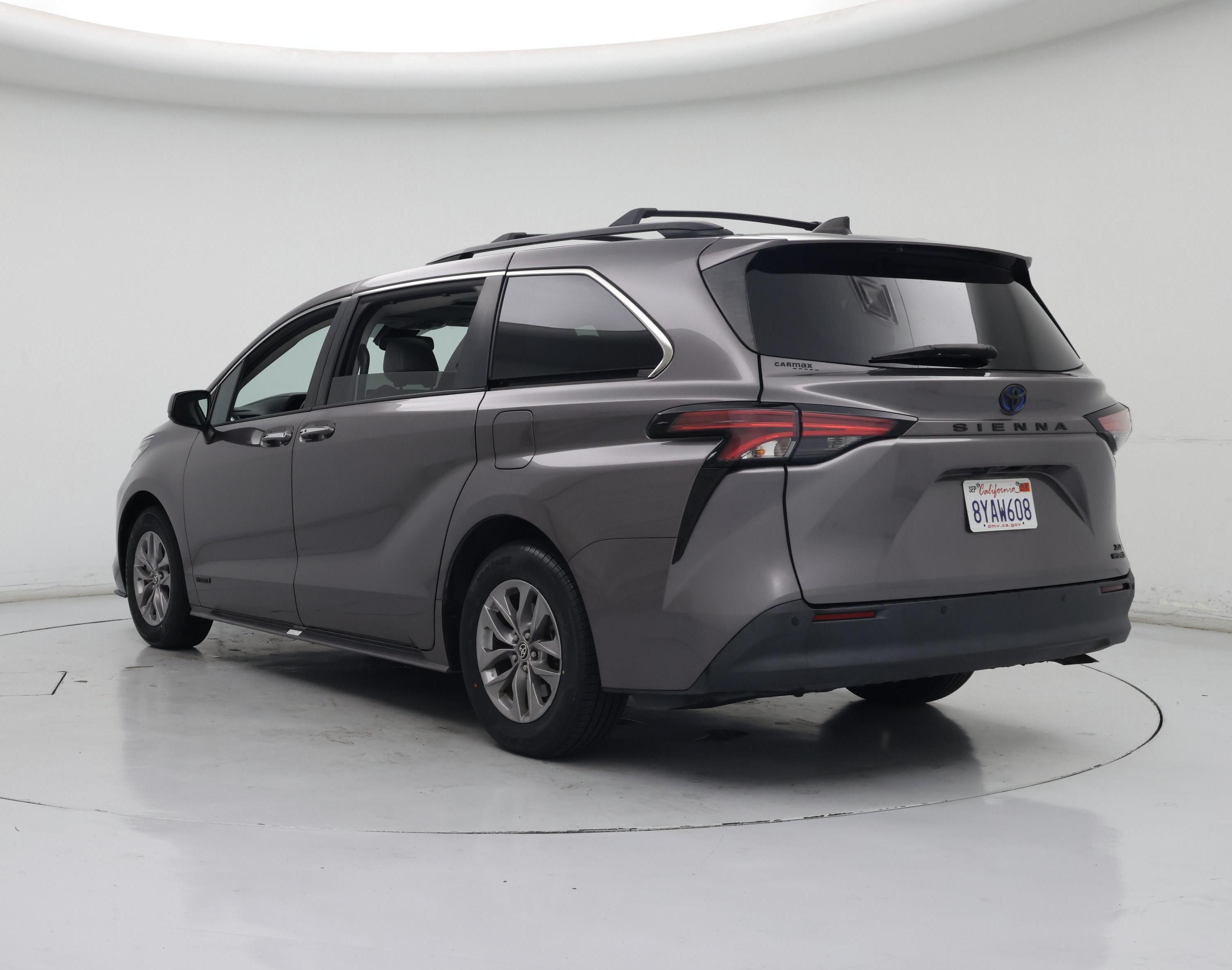 Thumbnail: 2021 Toyota Sienna - 2