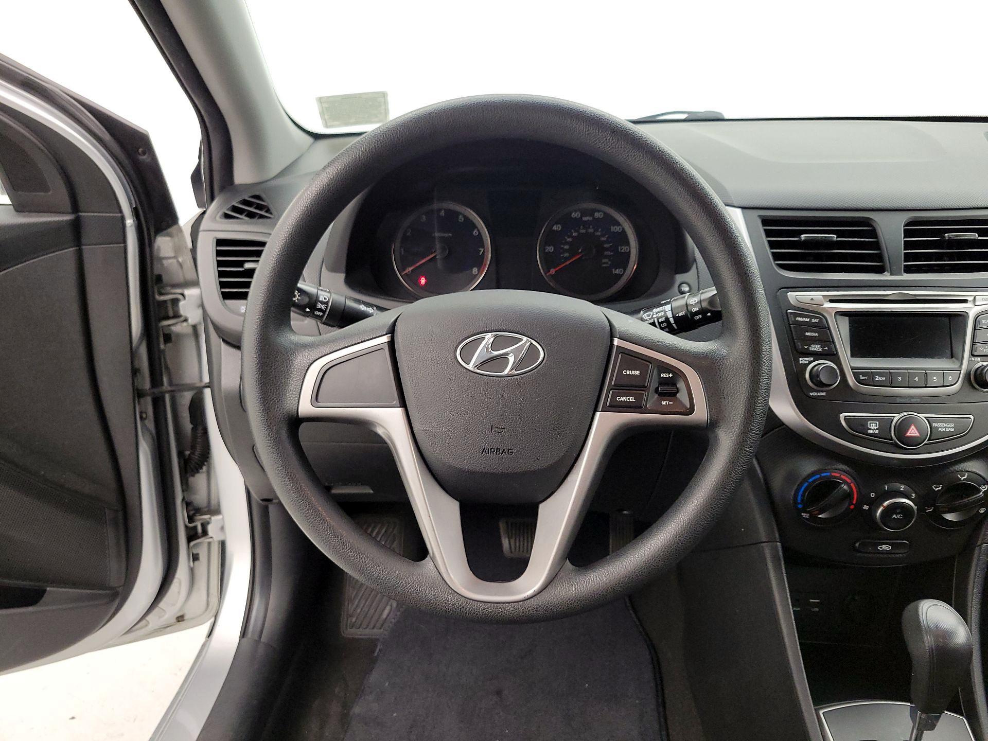 Thumbnail: 2016 Hyundai Accent - 10