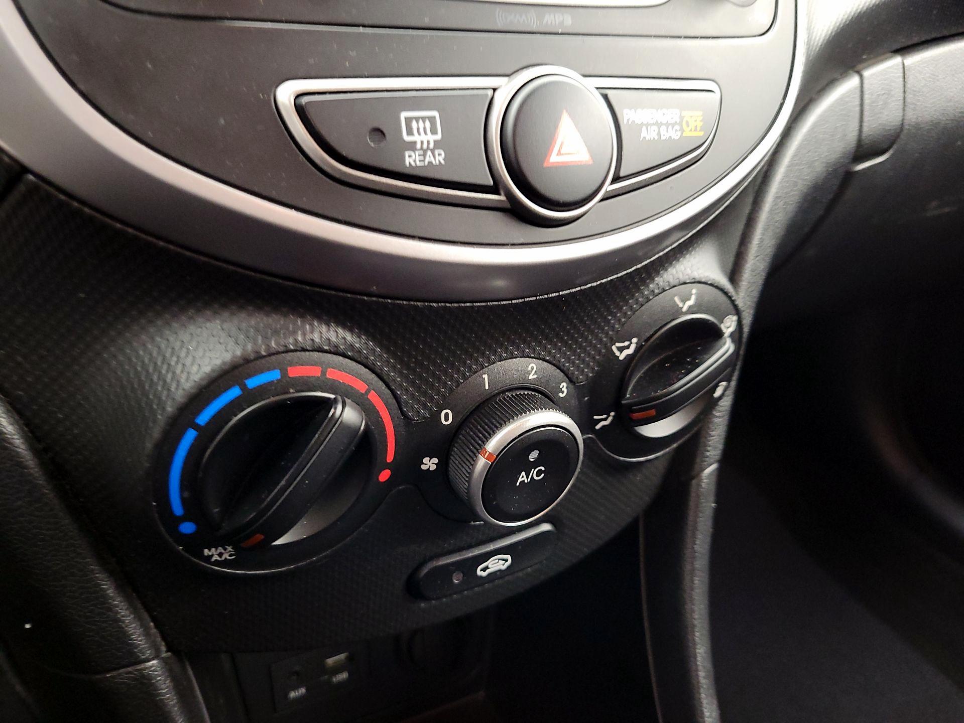 Thumbnail: 2016 Hyundai Accent - 15