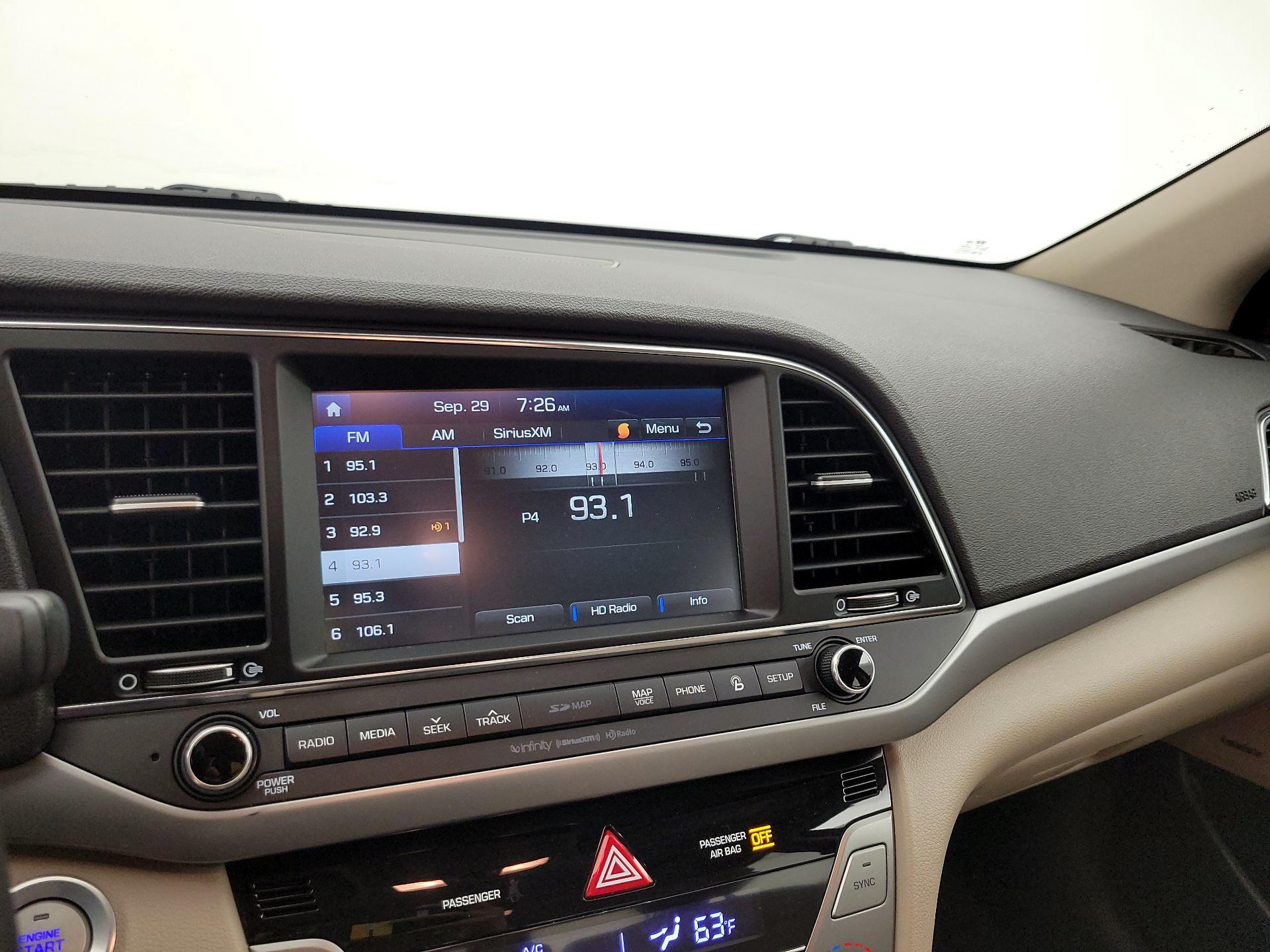 Thumbnail: 2017 Hyundai Elantra - 15