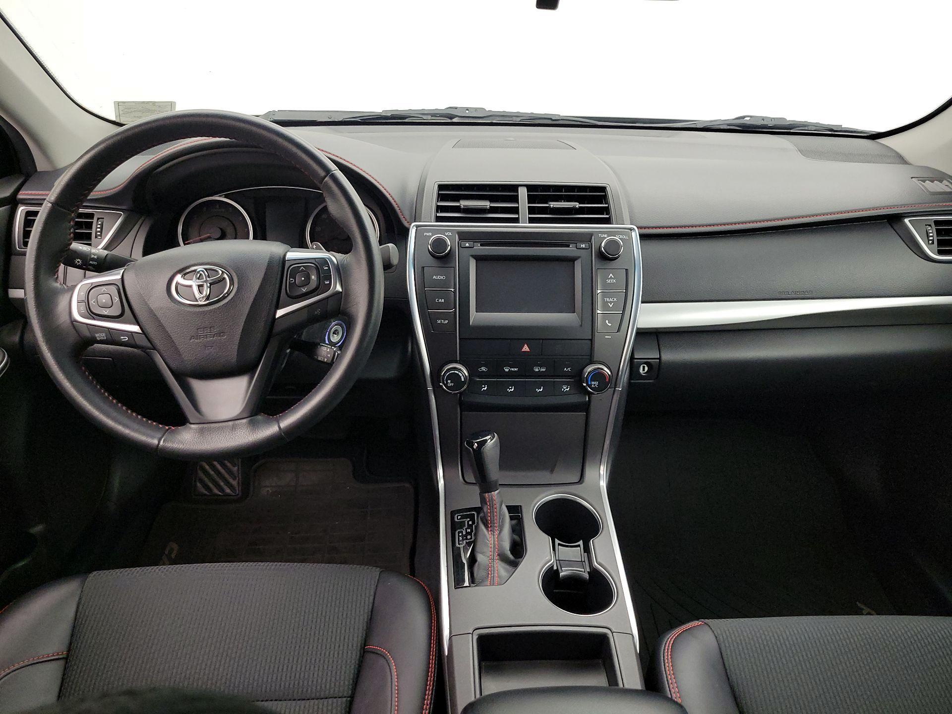 Thumbnail: 2016 Toyota Camry - 9