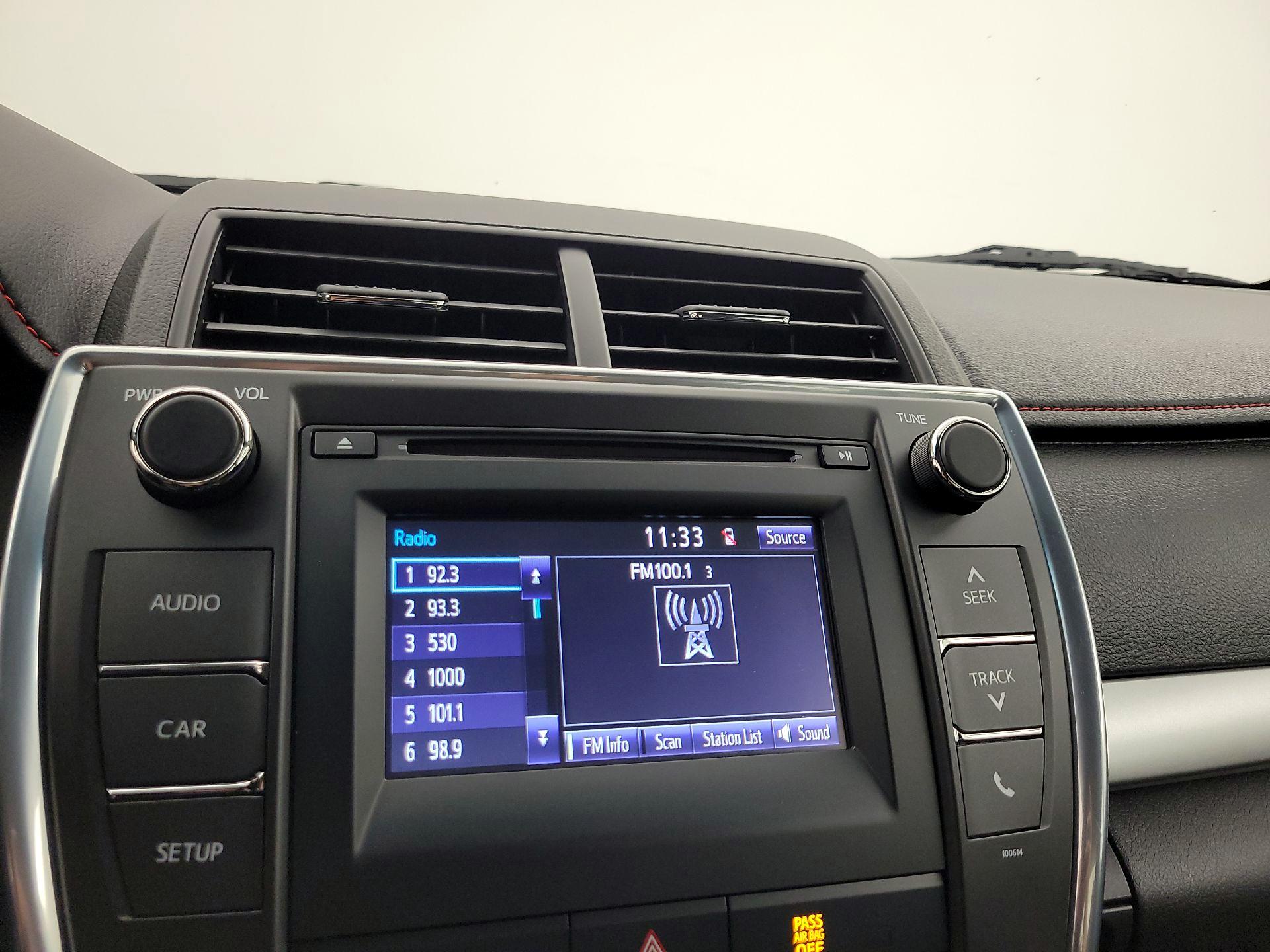 Thumbnail: 2016 Toyota Camry - 15