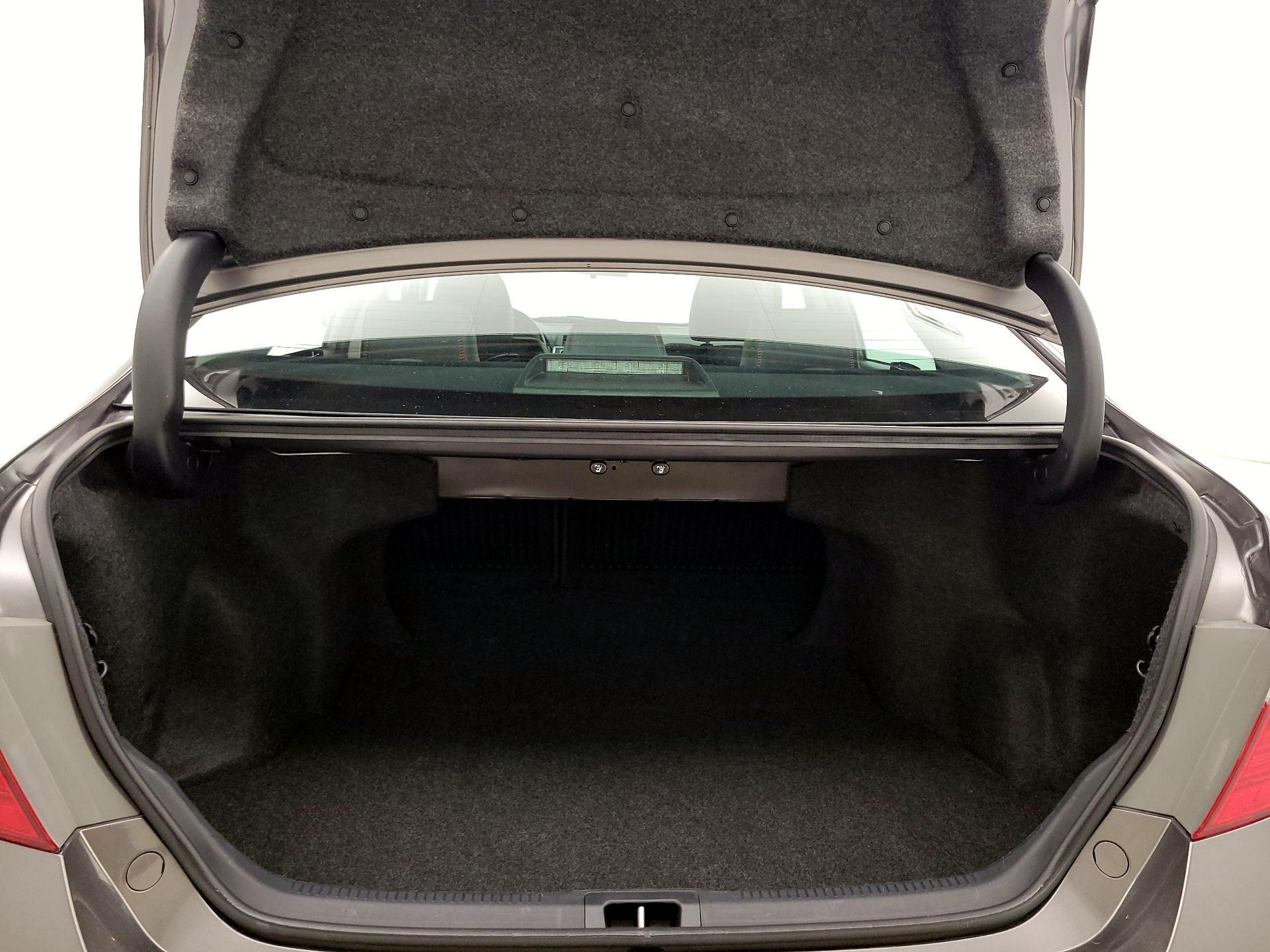 Thumbnail: 2016 Toyota Camry - 20