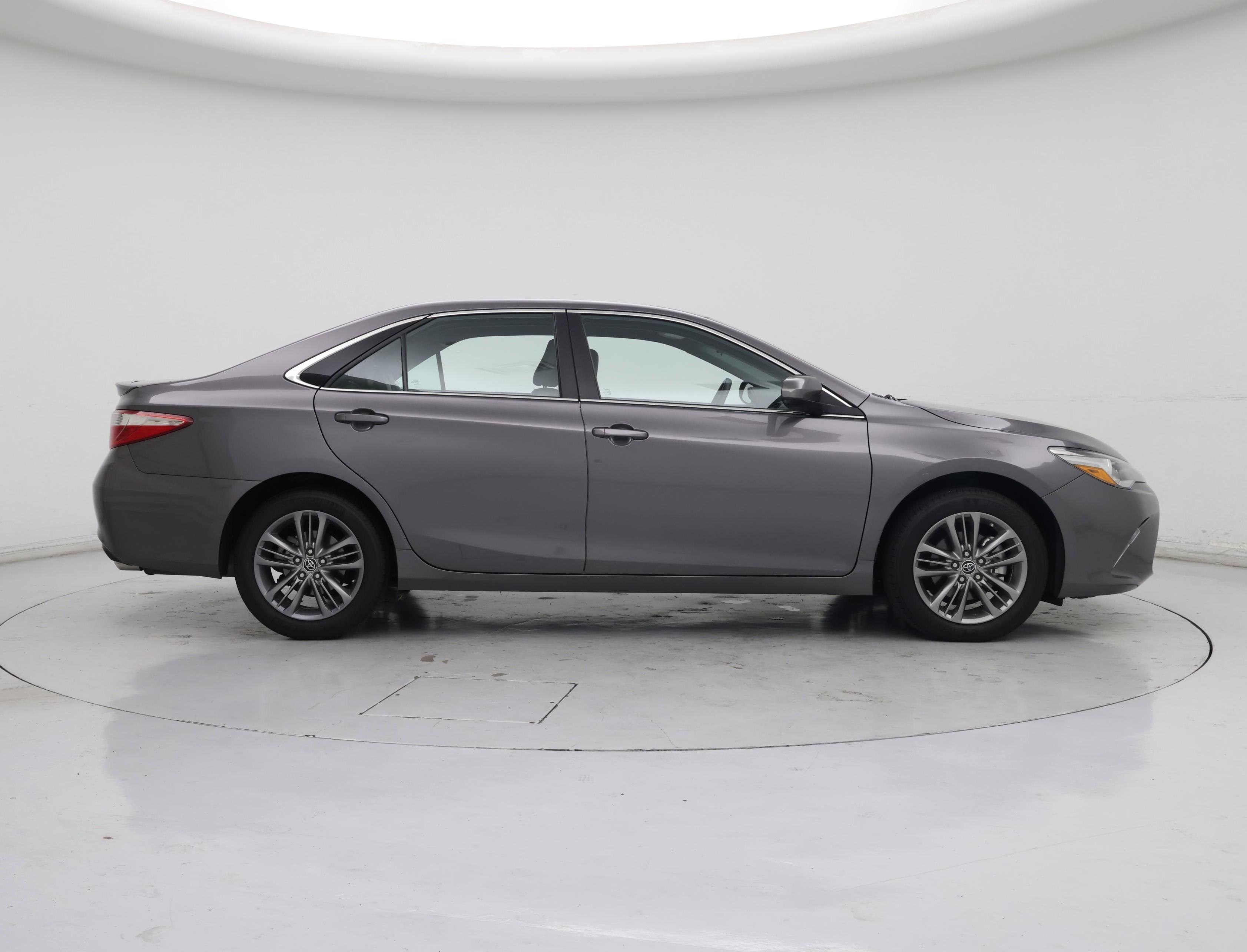 Thumbnail: 2016 Toyota Camry - 7