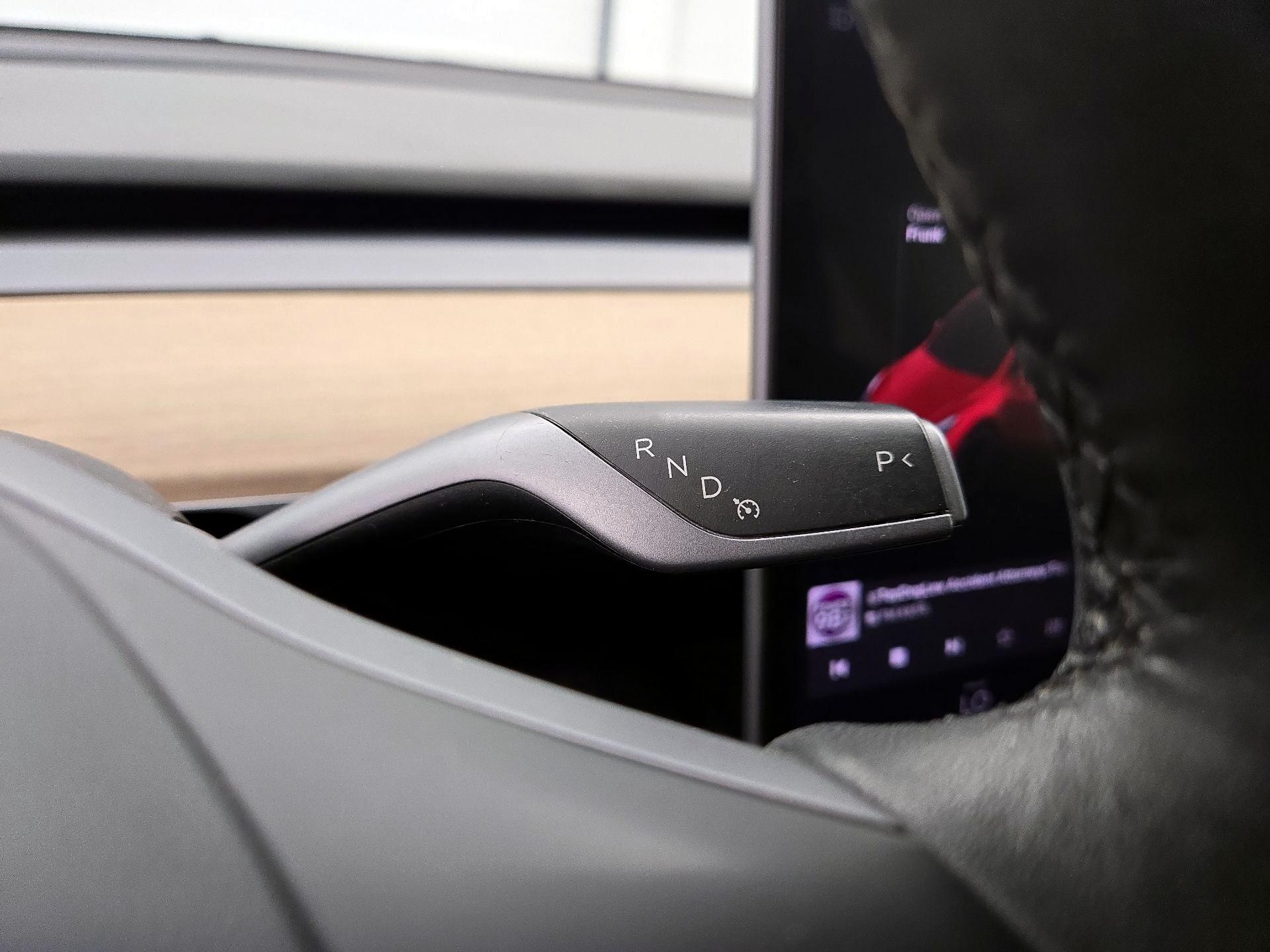 Thumbnail: 2022 Tesla Model Y - 17