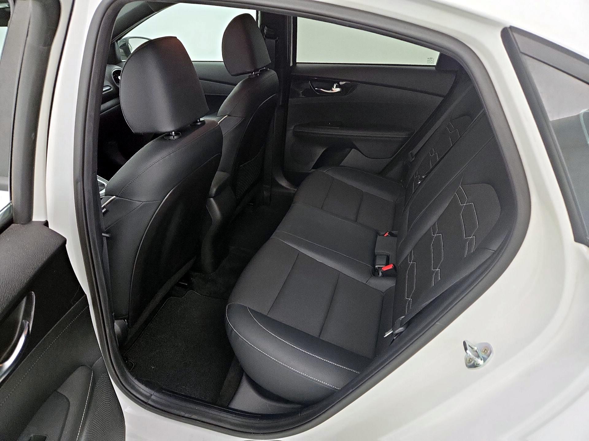 Thumbnail: 2020 Kia Forte - 19