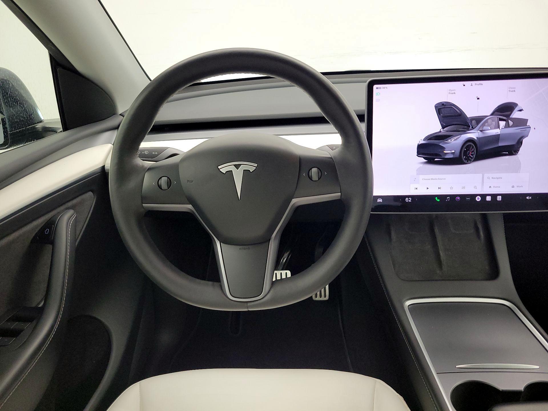Thumbnail: 2023 Tesla Model Y - 10