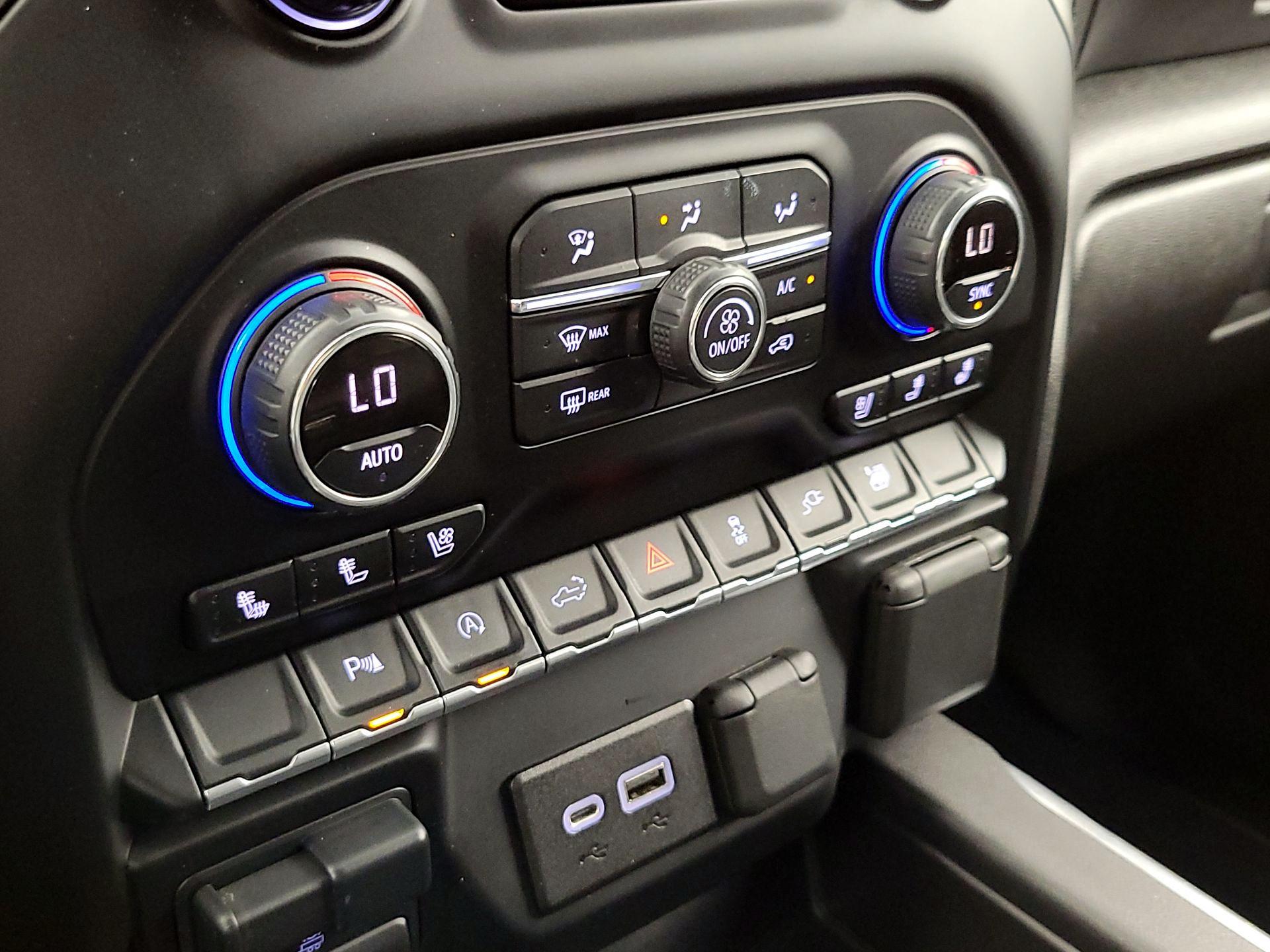 Thumbnail: 2020 Chevrolet Silverado 1500 - 16