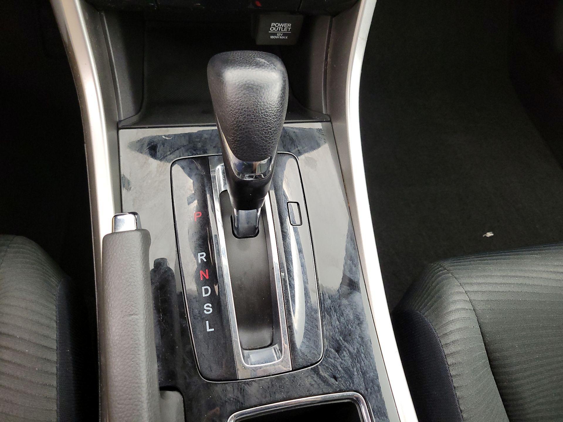 Thumbnail: 2016 Honda Accord - 17