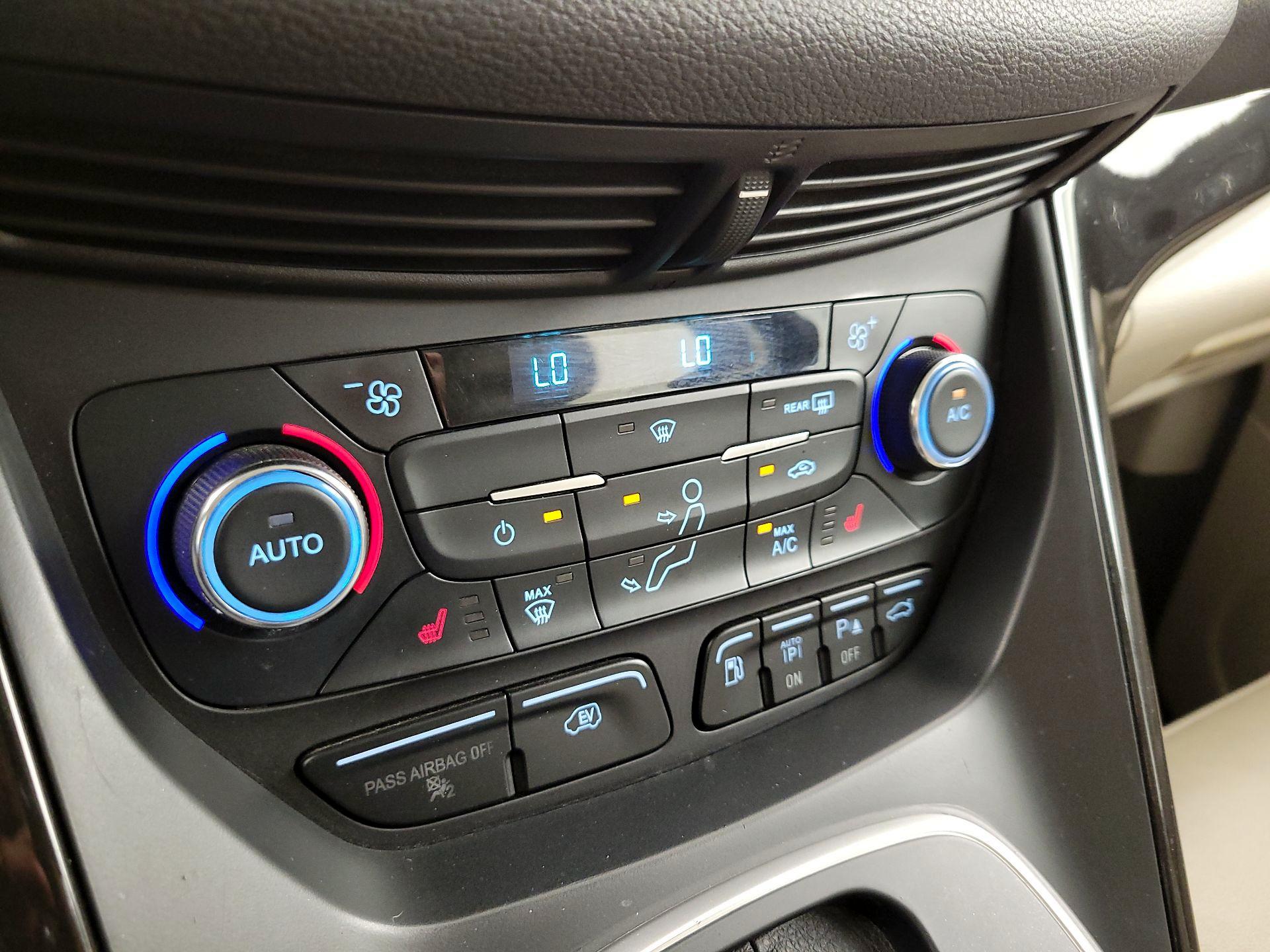 Thumbnail: 2017 Ford C-Max - 16